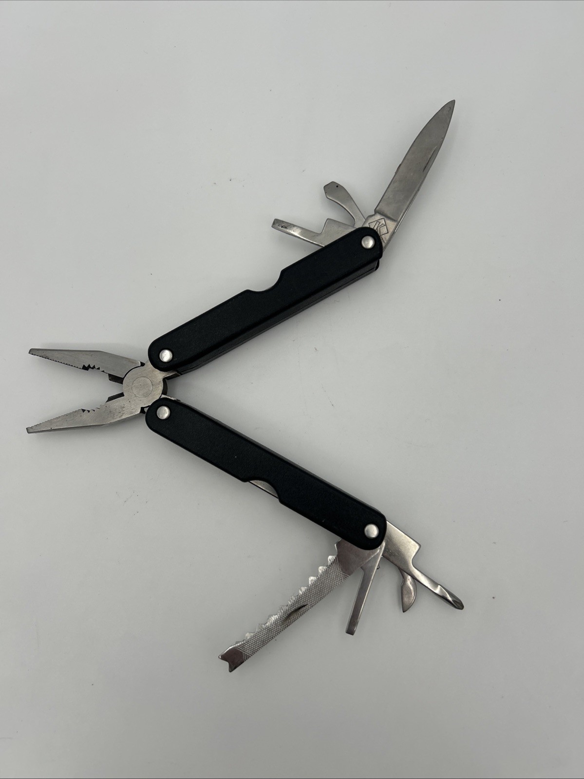 Multi-Tool Multitool Mountain Quest (13-in1) Black w/Sheath Camping NEW OPEN BOX