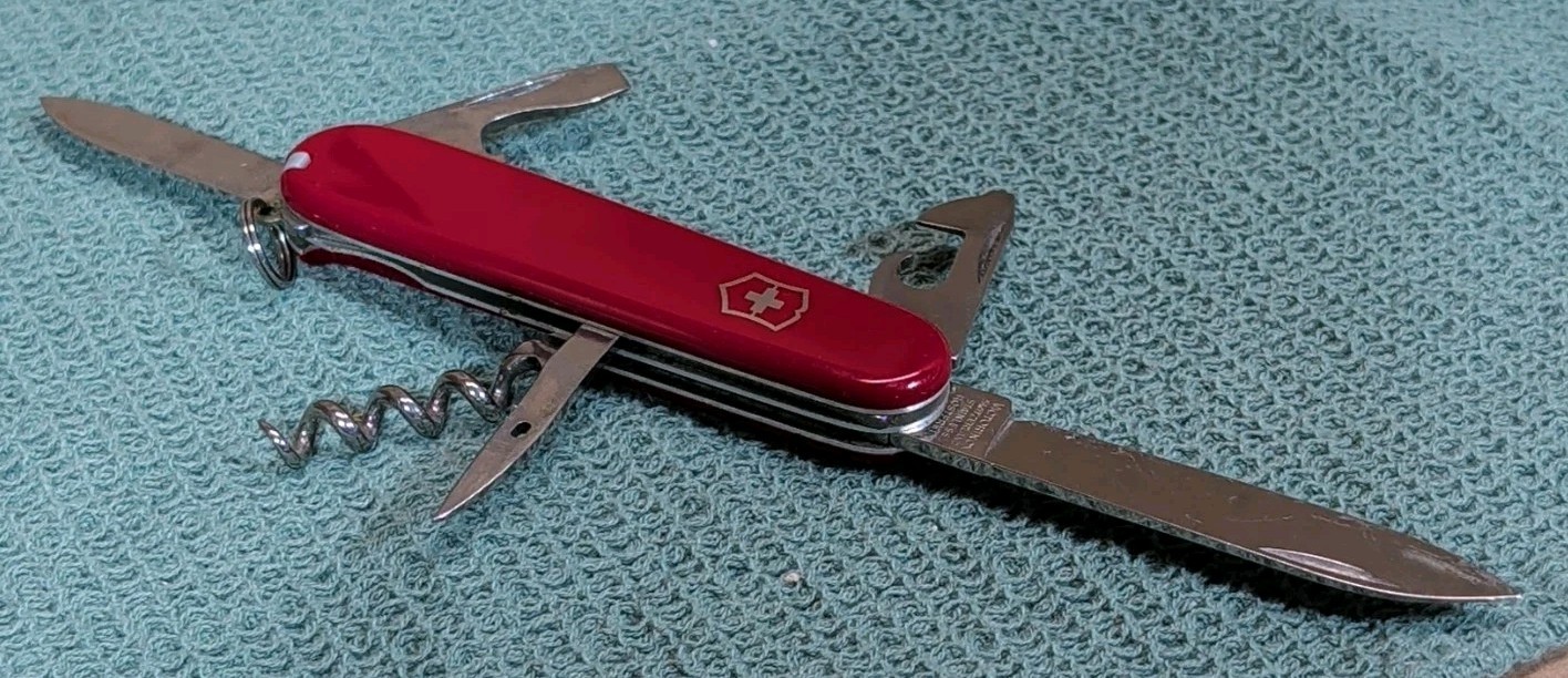 Pair Victorinox Swiss Army Knives Red Spartan 91mm & Classic SD 58mm Multi-Tools
