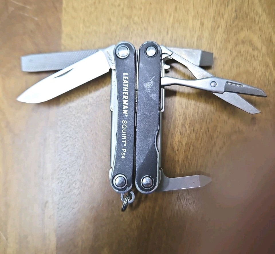 Leatherman Squirt Ps4 Black Keychain Folding Multi Tool Knife EDC