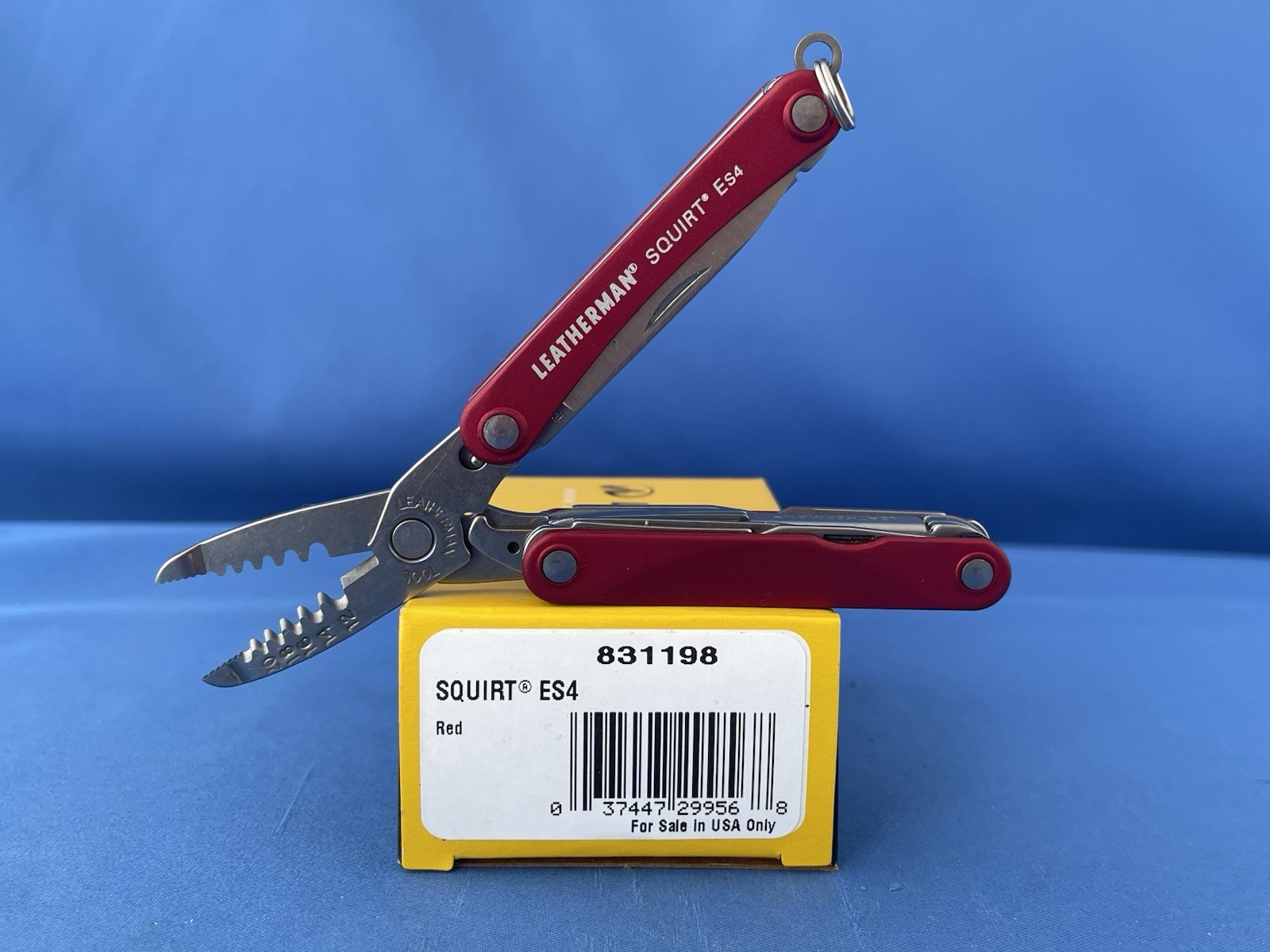 Leatherman Squirt ES4 Multi Tool Knife Wire Stripper New In The Box Red