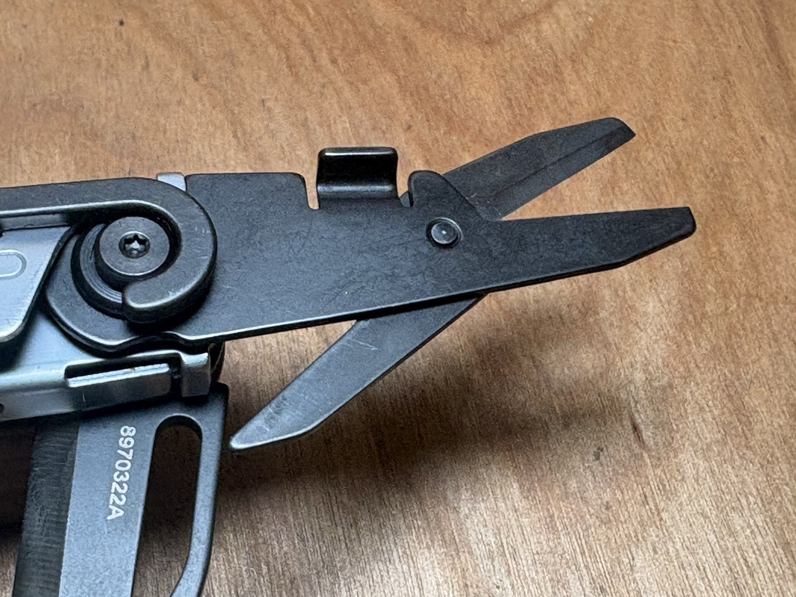 Gerber STAKE OUT Camp Tool 2.5″ Silver Plain Blade Carabiner 11 Tools EXCELLENT!