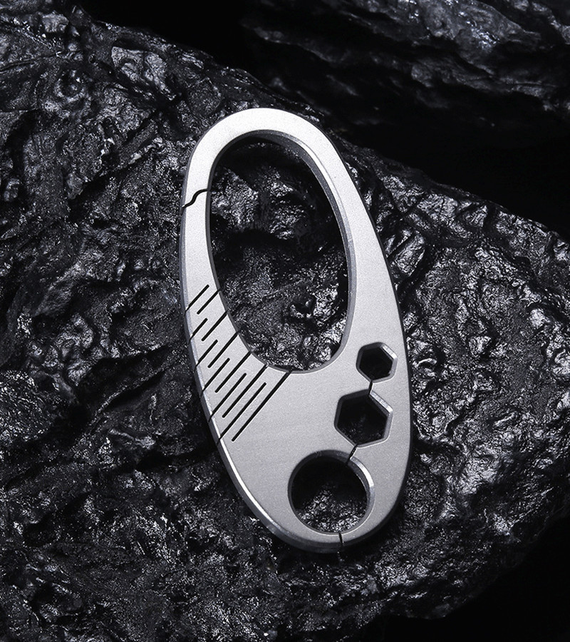 EDC Titanium Alloy Keychain Carabiner Waist Fast Hanging Buckle with Key Ring