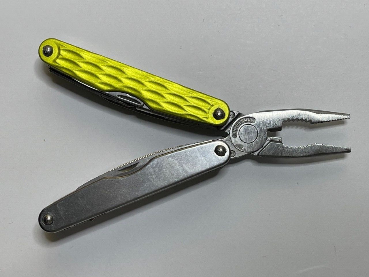 Leatherman Juice XE6 Multi-Tool Moss Green (831931) – New in box