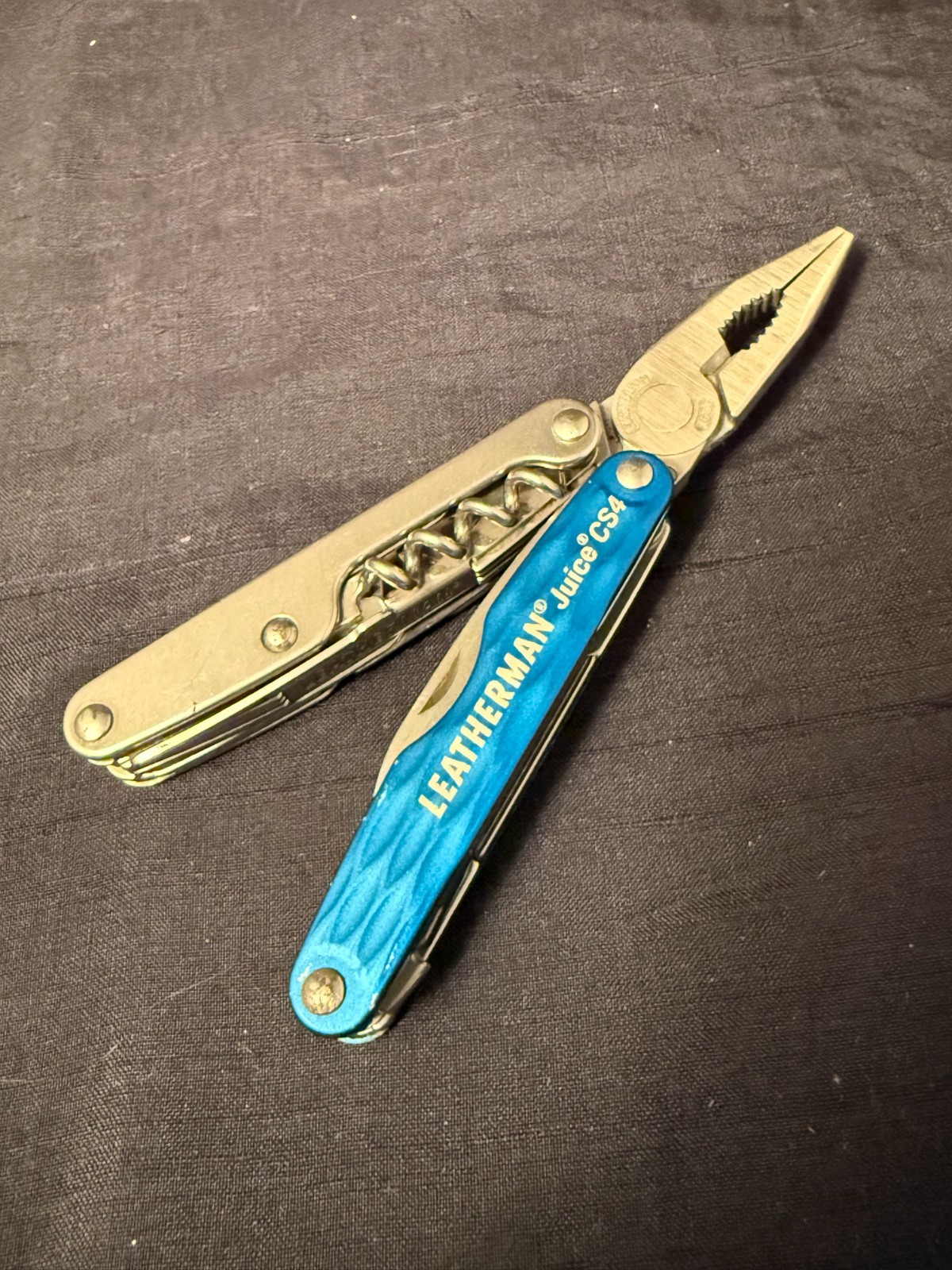 Leatherman Juice CS4 Blue & Silver Multi Tool