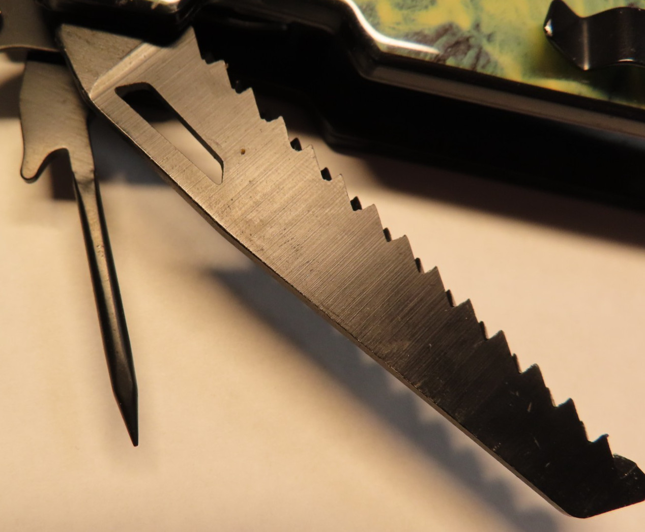 Mossy Oak Multi Tool VERY COOL EXCELLENT CONDITION