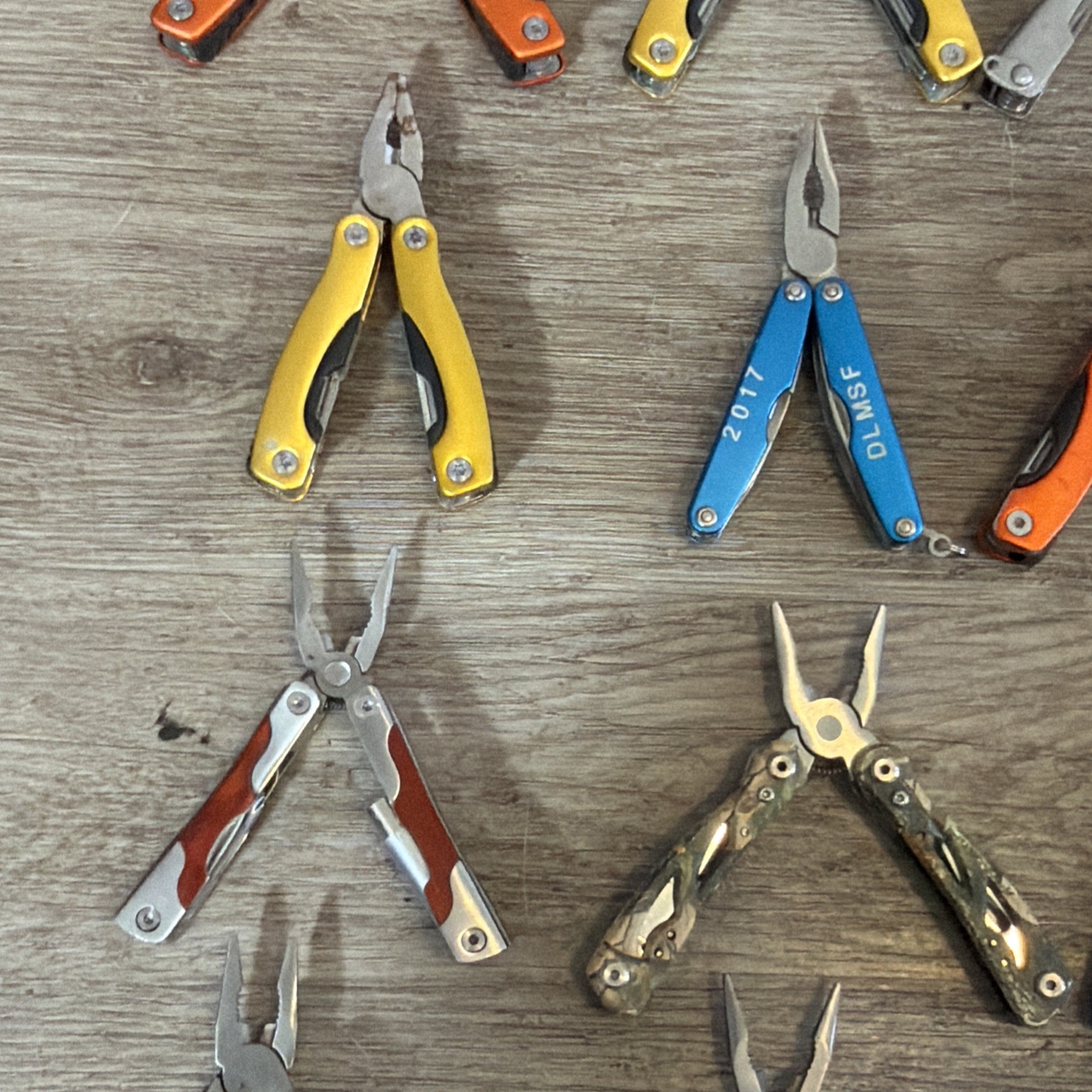 Lot Of 40 Multi Tools Pocket Knives Pliers Knife Tool Clean Outdoors Hunting