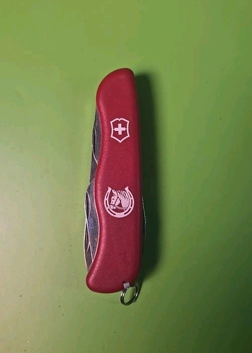Victorinox Equestrian 111mm Swiss Army Knife – Red Horse Head Logo – Hoof Pick