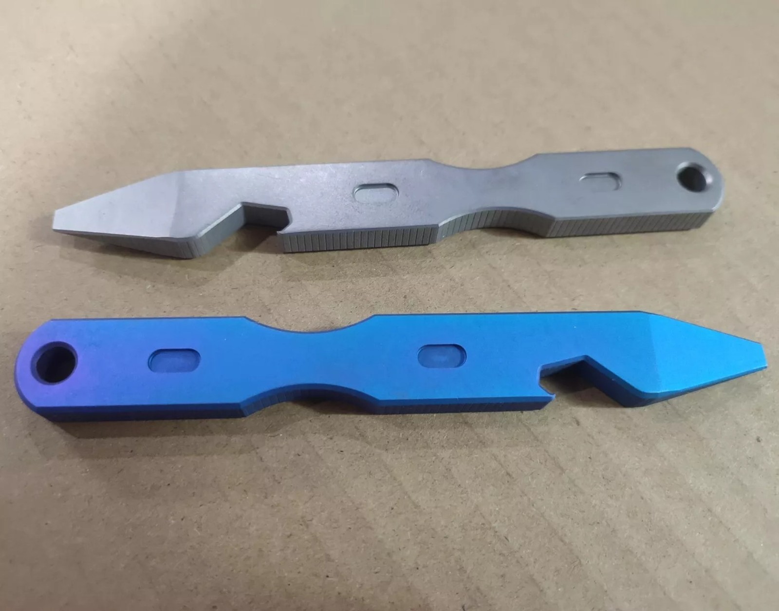 TC4 Titanium Crowbar Pry Bar Underreach Pendant EDC Tool Bottle Opener