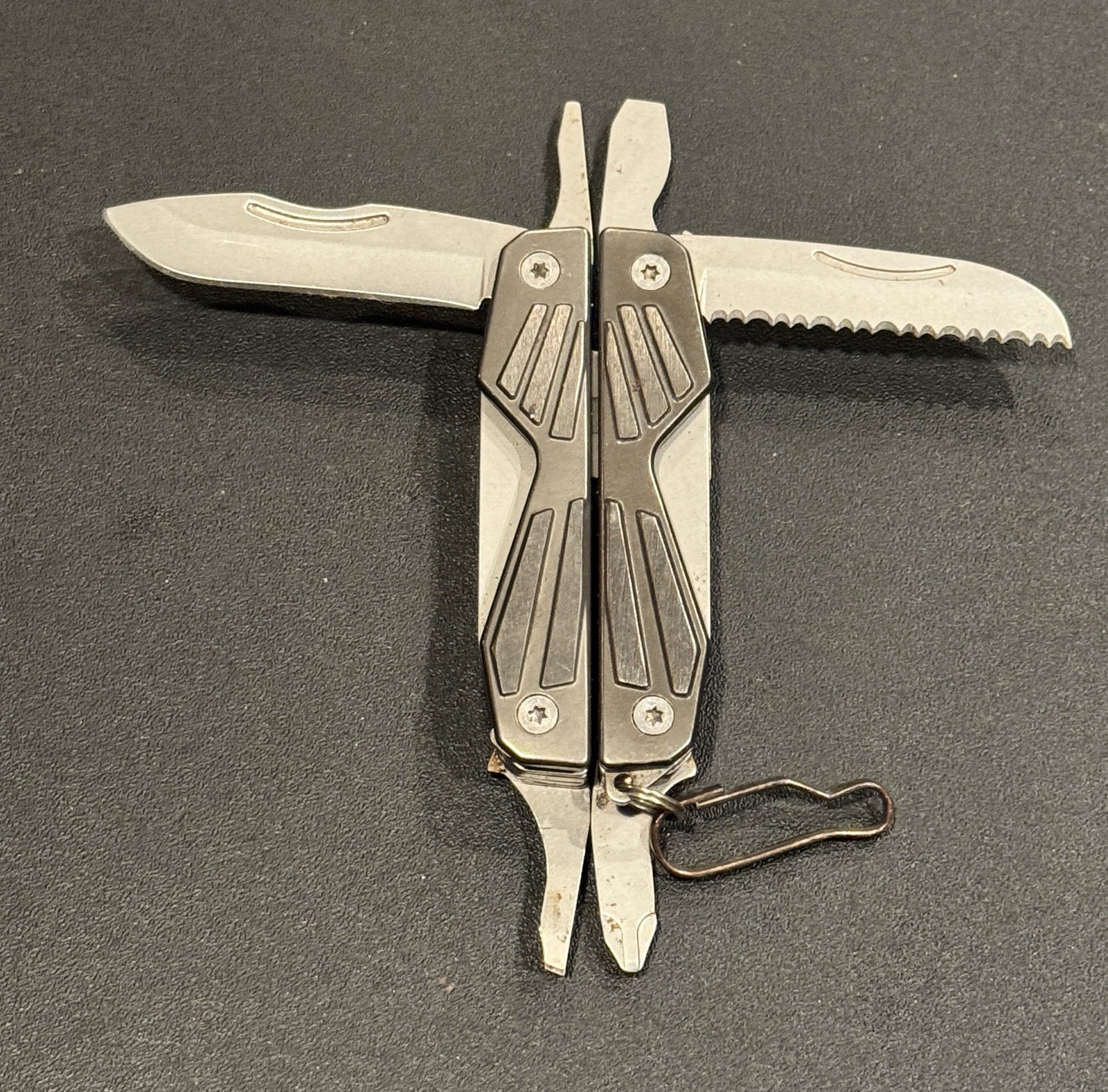Bear Grylls BG Gerber Mini Suspension BG Multi-Tool TSA Nice Condition