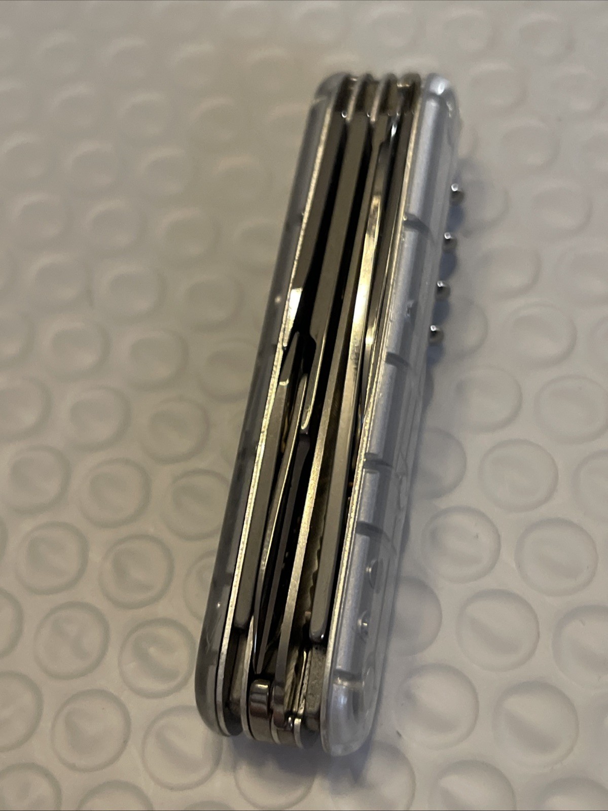 Victorinox Swiss Champ 1.6794.T7 31-in-1 MultiTool Pocket Knife Army Camping EDC