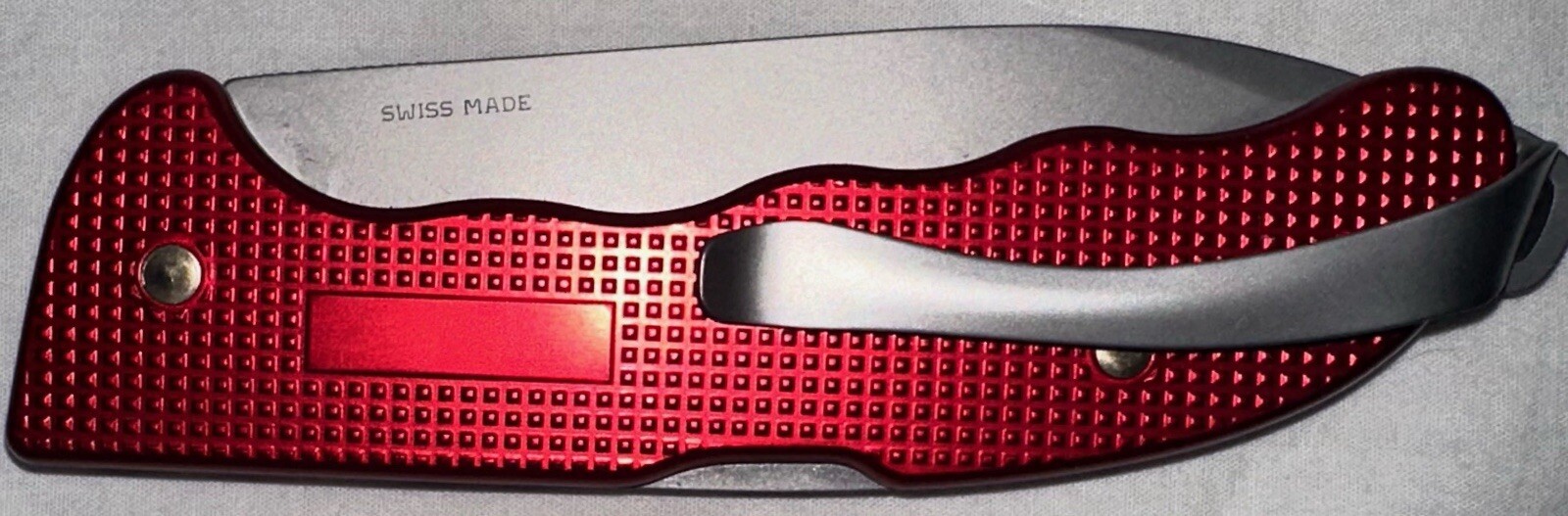 Victorinox Knife Hunter Pro Clip & Lanyard, Red, 0.9415.20