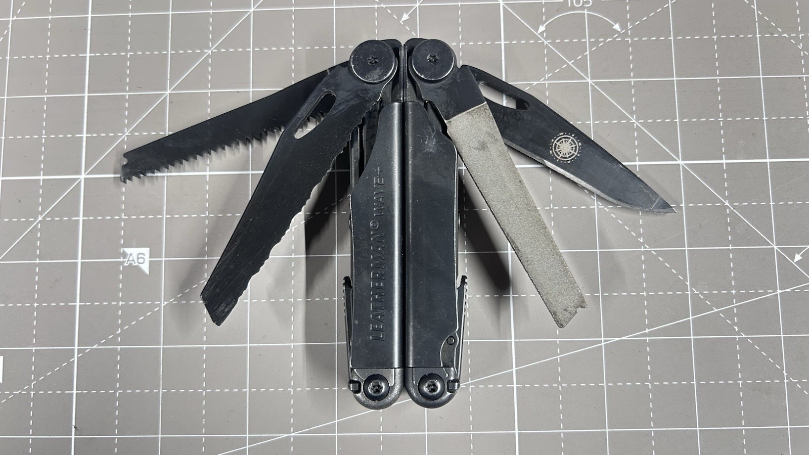 Leatherman Wave+ Plus Multi-Tool 18 Tools Included Black Oxide