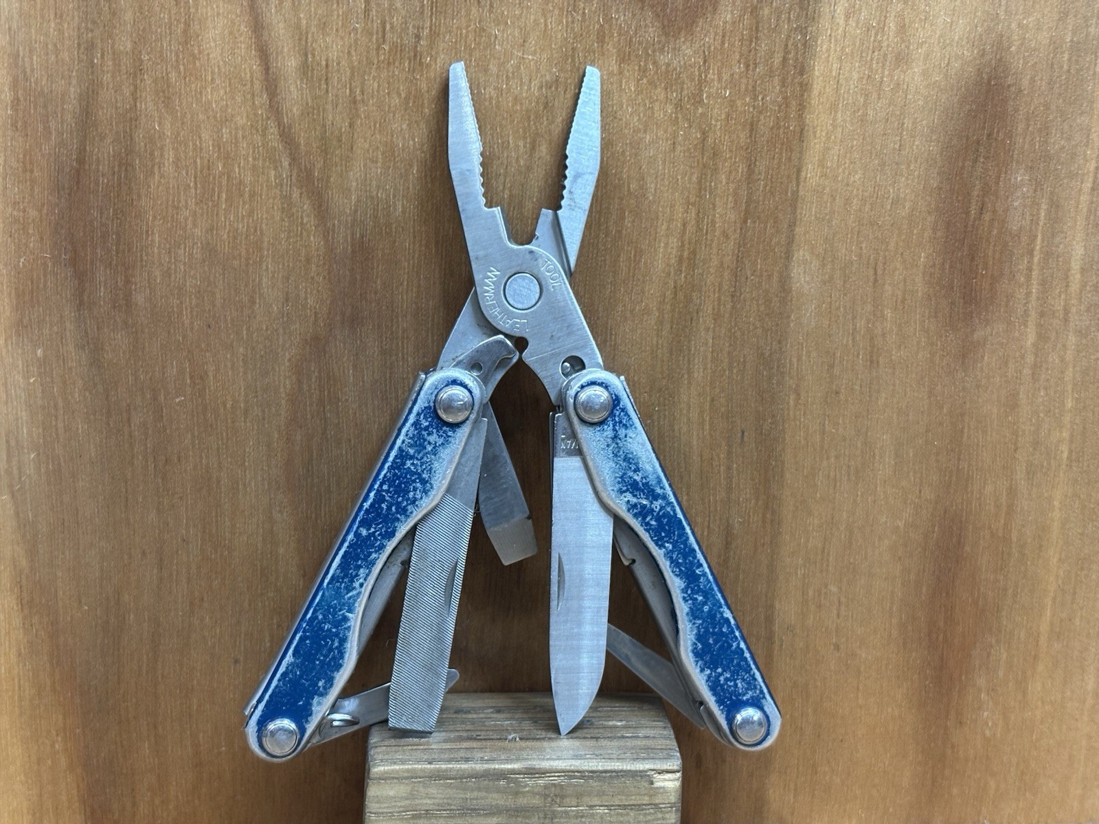 Leatherman Squirt P4 Blue Plier Multi-Tool Key Ring USA Retired GREAT!