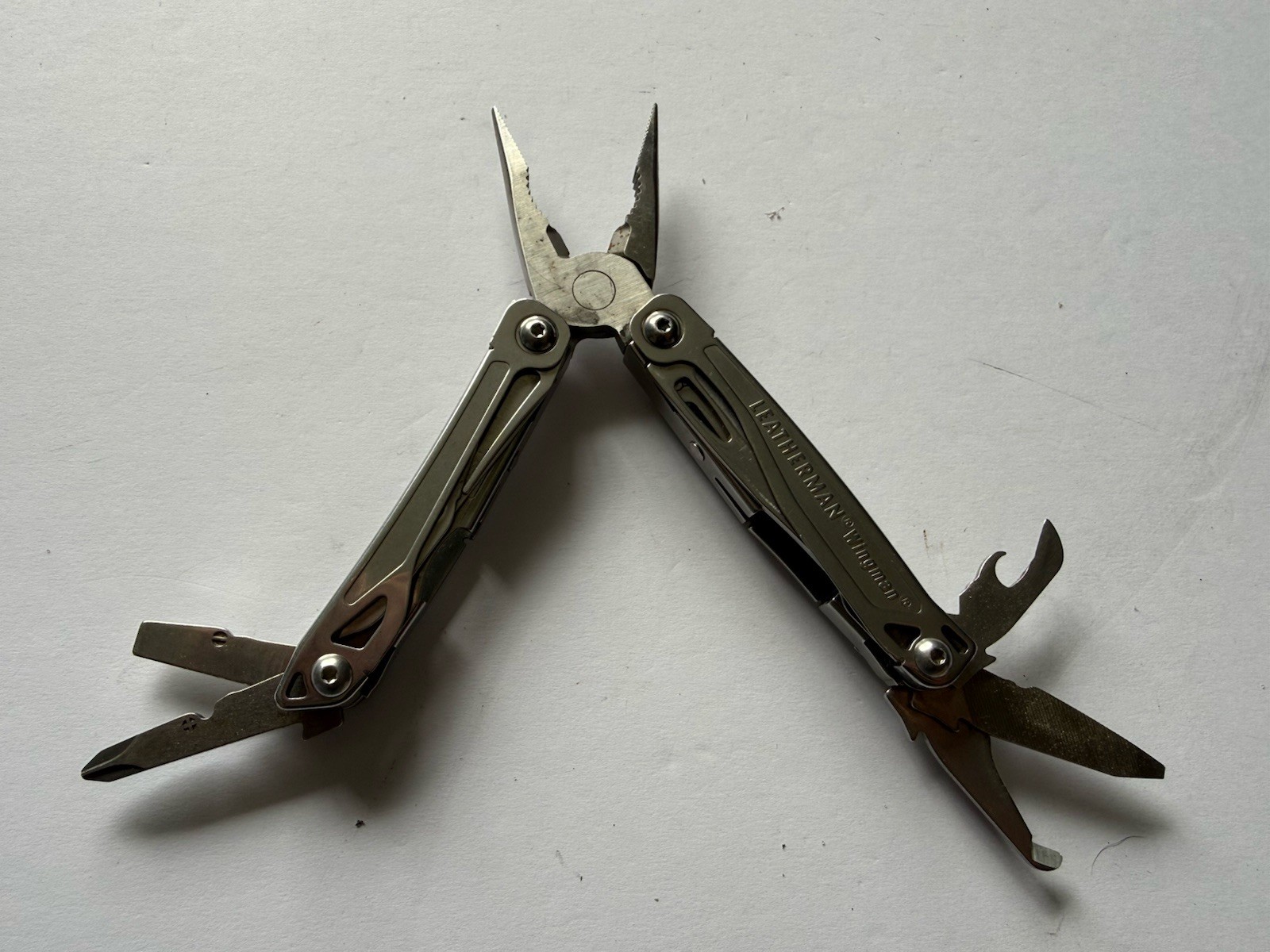 LEATHERMAN WINGMAN MULTI-TOOL! FAST SHIPPING! USED