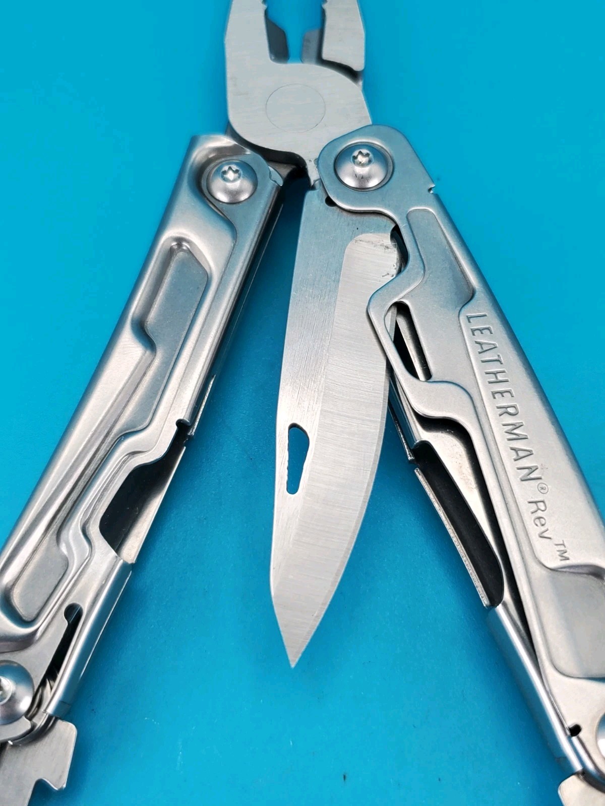 Leatherman Rev 3.8″ Multi-Tool, Stainless! *DUNCAN AVIATION*