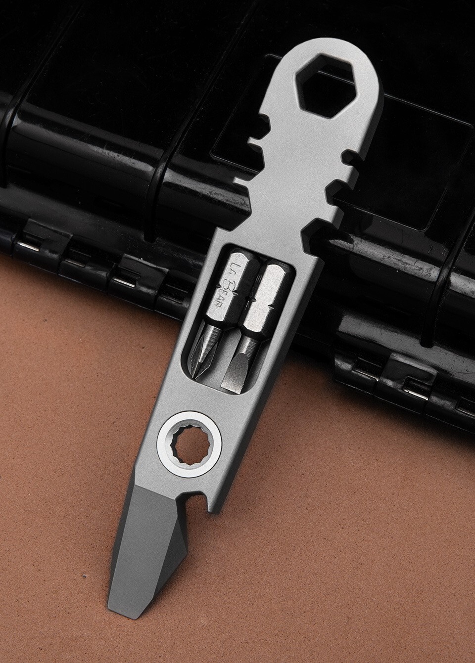 New Titanium Alloy Ratchet Wrench Pocket Pry Bar Crowbar Tool Opener Screwdriver