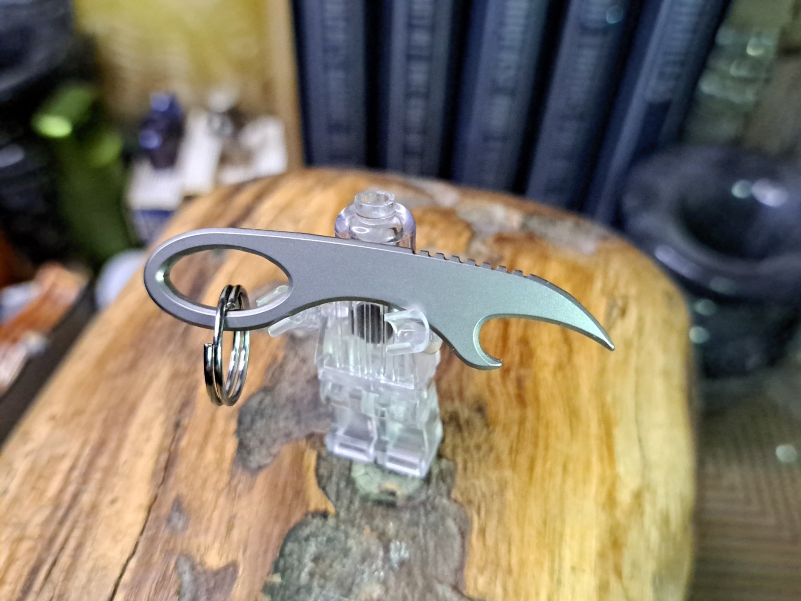 MINIMALIST MINI TITANIUM KEYCHAIN CLAW BOTTLE OPENER