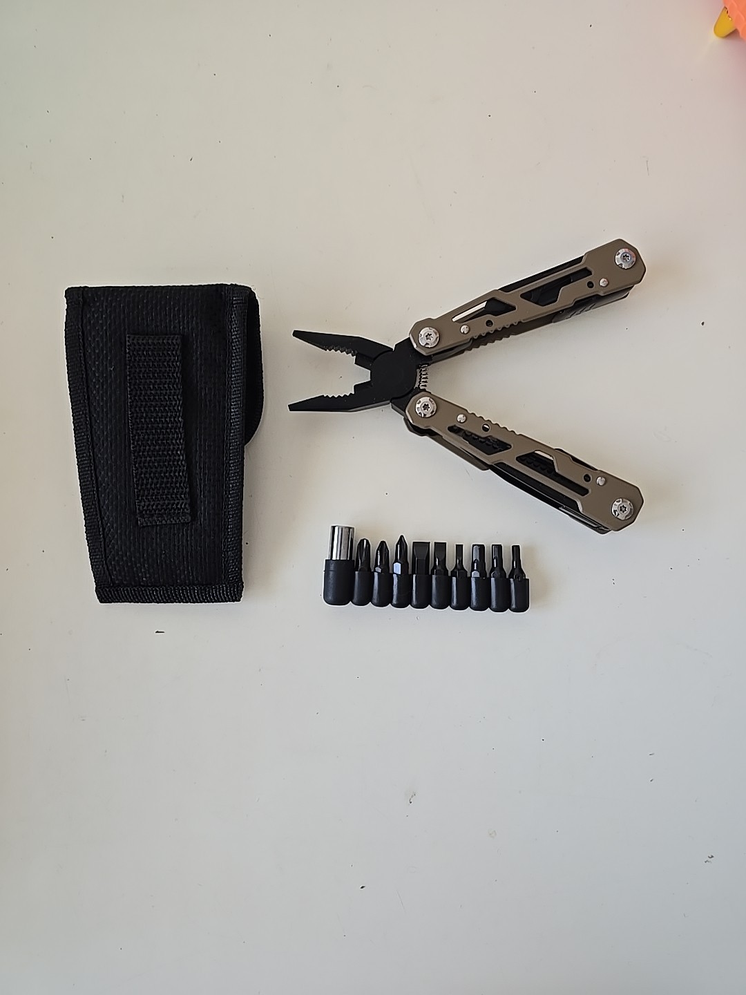 Multi Tool Plier Set With Screwdriver Bits