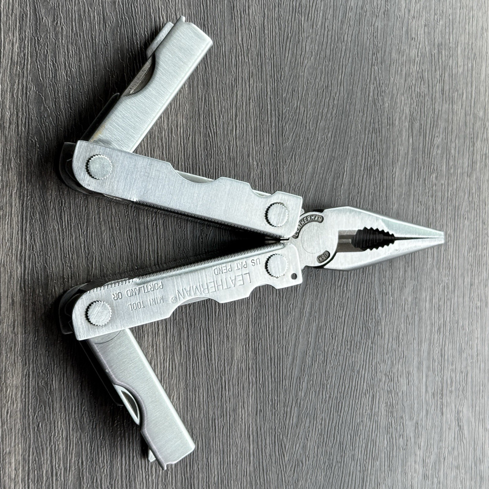Leatherman MINI TOOL multitool. Variant w/US PAT PEND on Both Sides