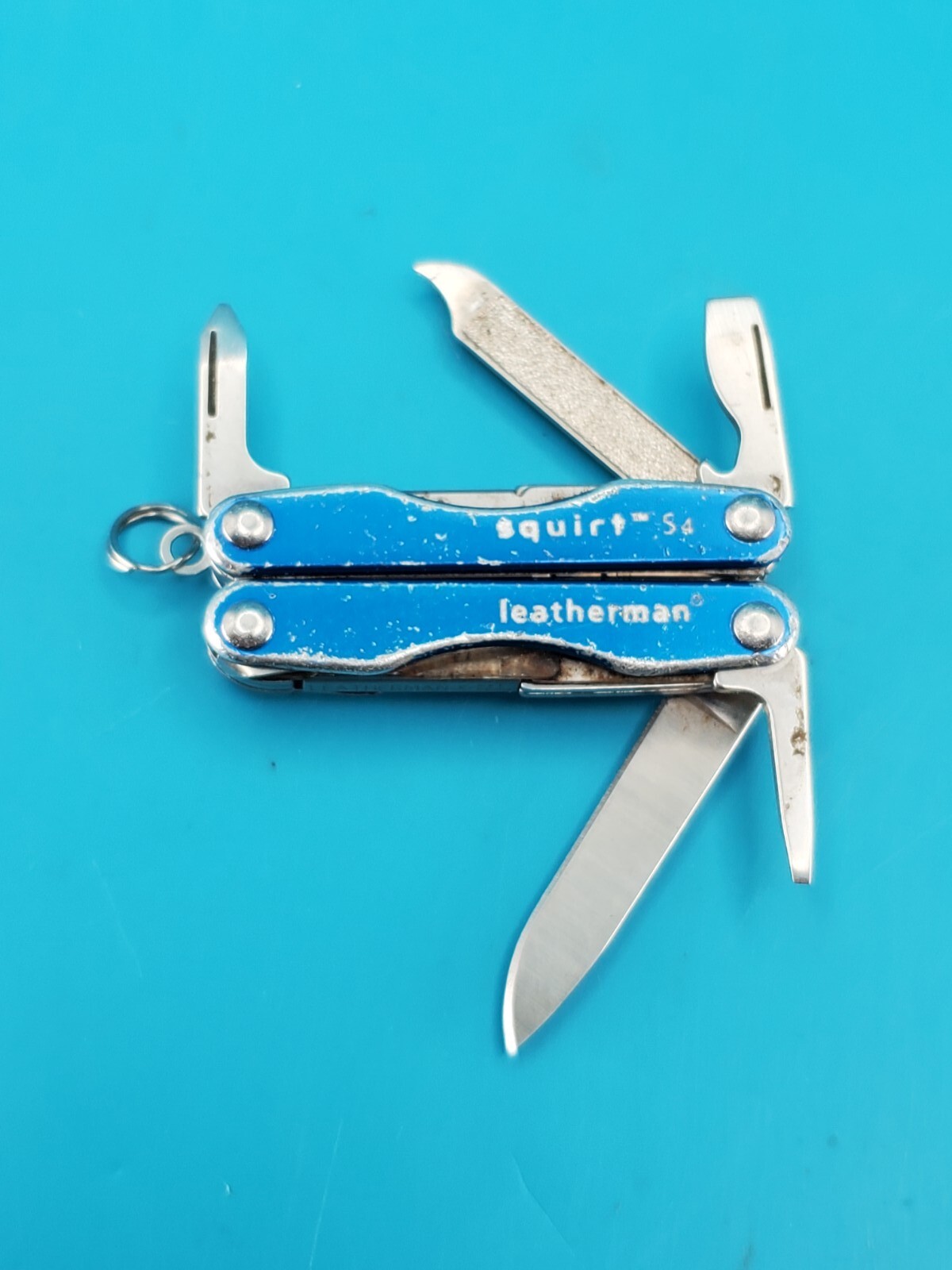 Leatherman “Squirt S4” Stainless Steel Multi Tool – BLUE!