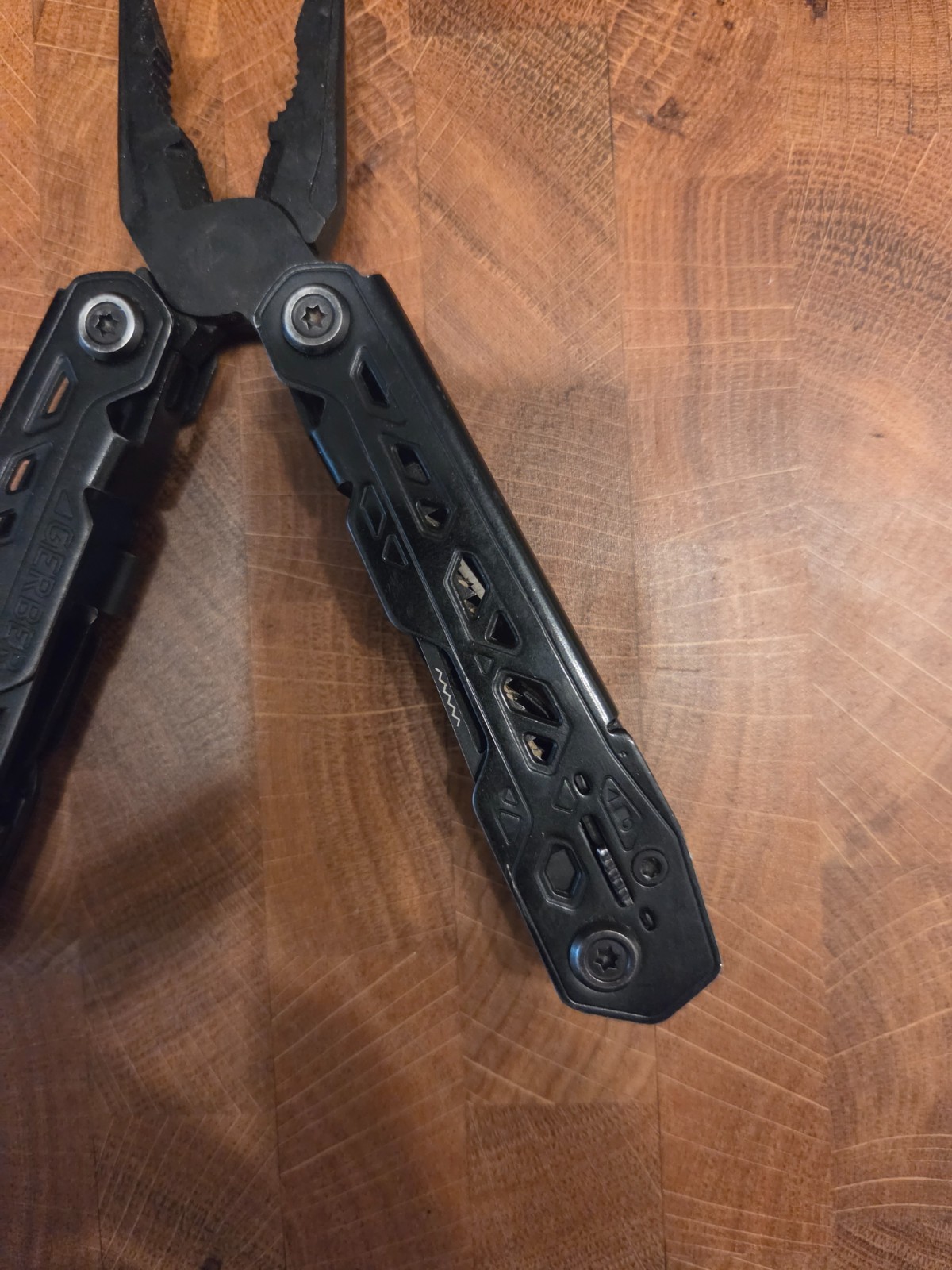 Gerber Truss 17-in-1 Tactical Multi Tool EDC Needle Nose Pliers