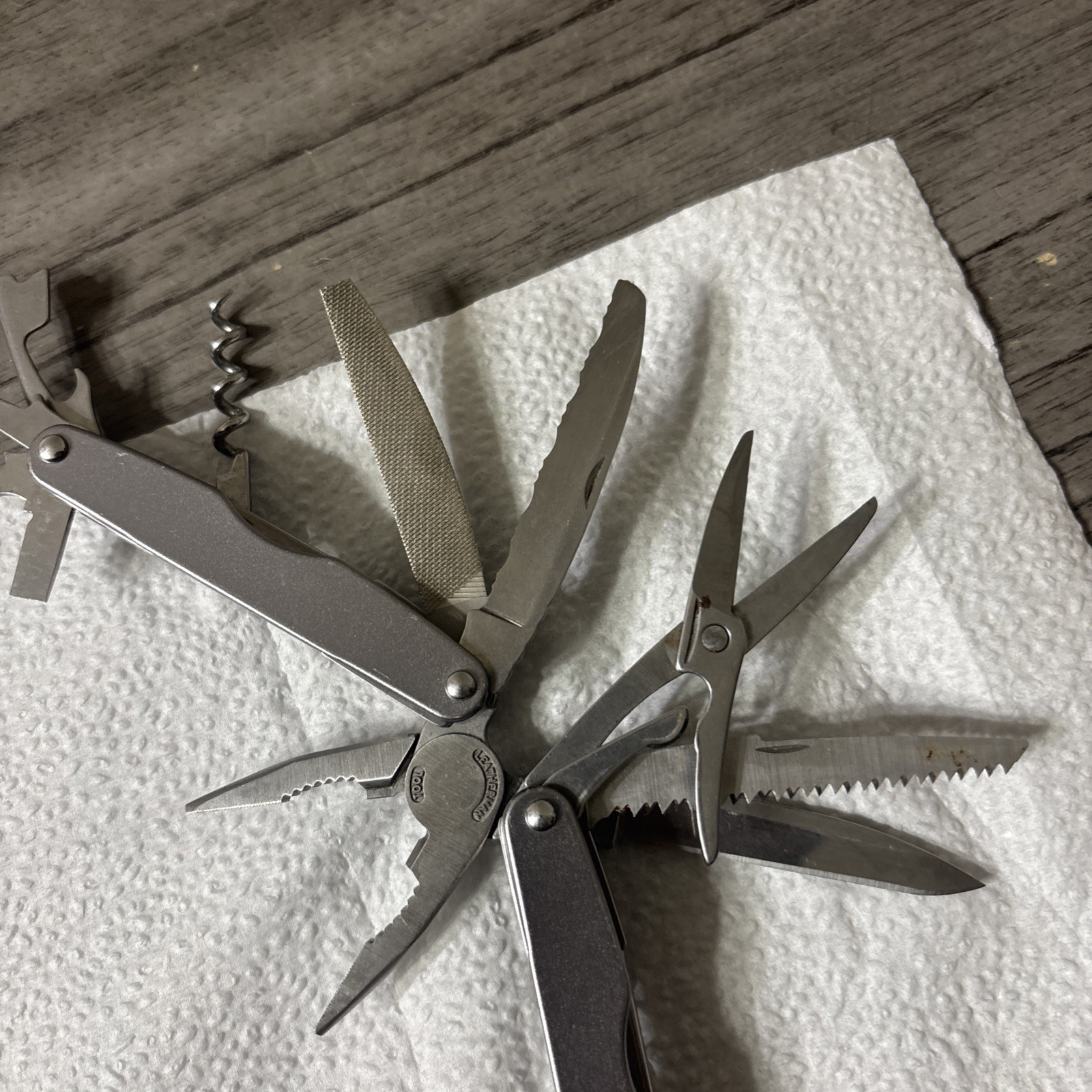 Leatherman Juice Xe6 Multi-Tool 18 Tools Gray