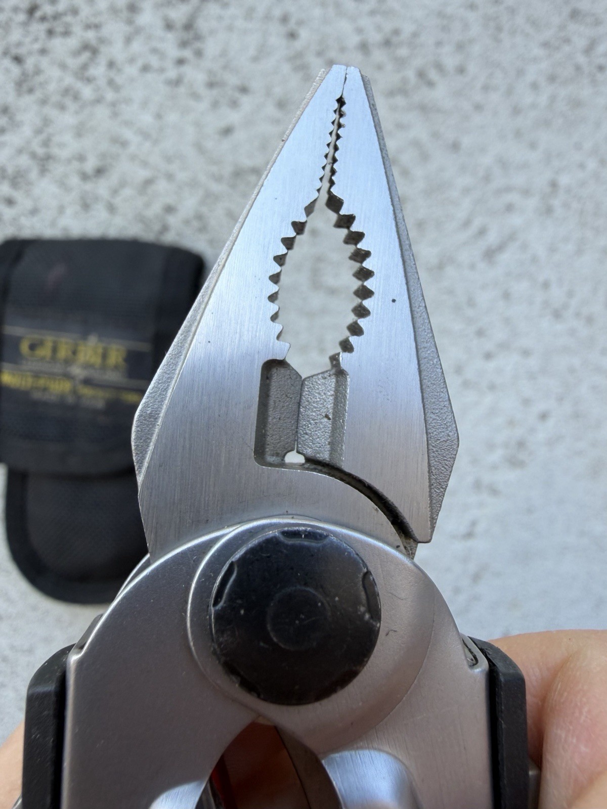 GERBER OCTANE RED/SILVER MULTI-PLIER MULTI TOOL IN SHEATH DISCONTINUED, RARE
