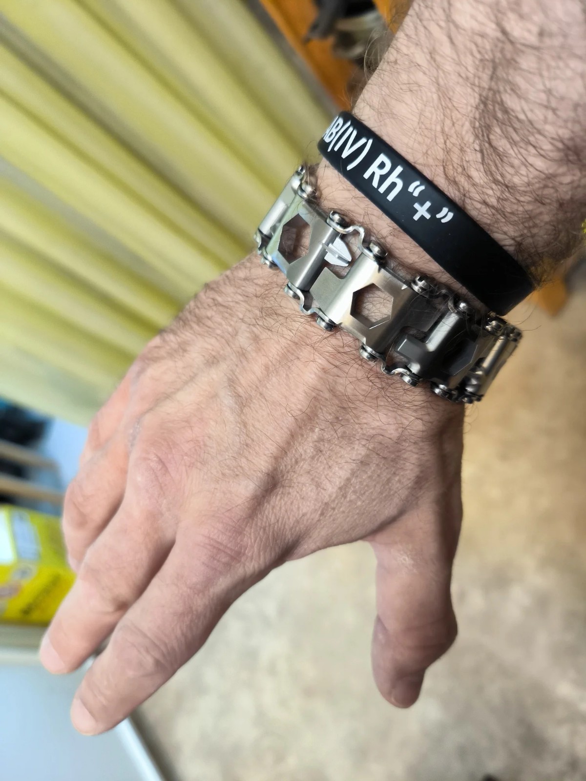Multifunction Stainless Tool Bracelet Wearable Bolt Driver Bike Multitool Outdoo