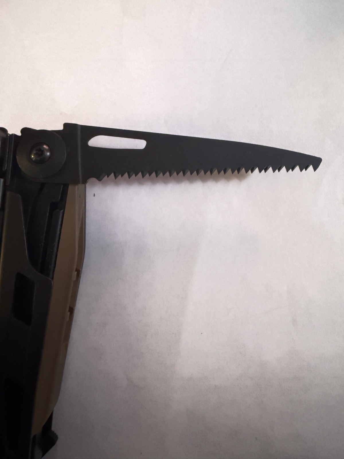 Leatherman MUT Black Oxide Multi-Tool Wire Cutter Version w/ Bits Excellent