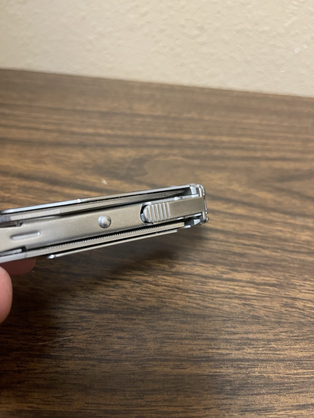 Leatherman Wave Multi-Tool Pliers Pocket Knife w/ Sheath – Great Condition –