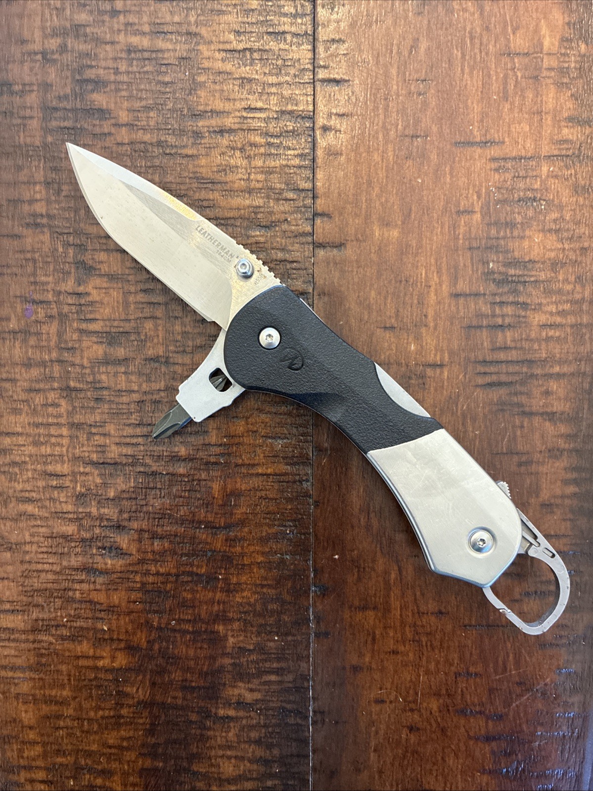 Leatherman E55B multitool (Expanse Series). Premium 154CM Stainless steel
