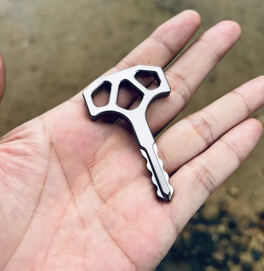 1 PC EDC Titanium Alloy Small Toy Tool Portable Equipment Key Buckle