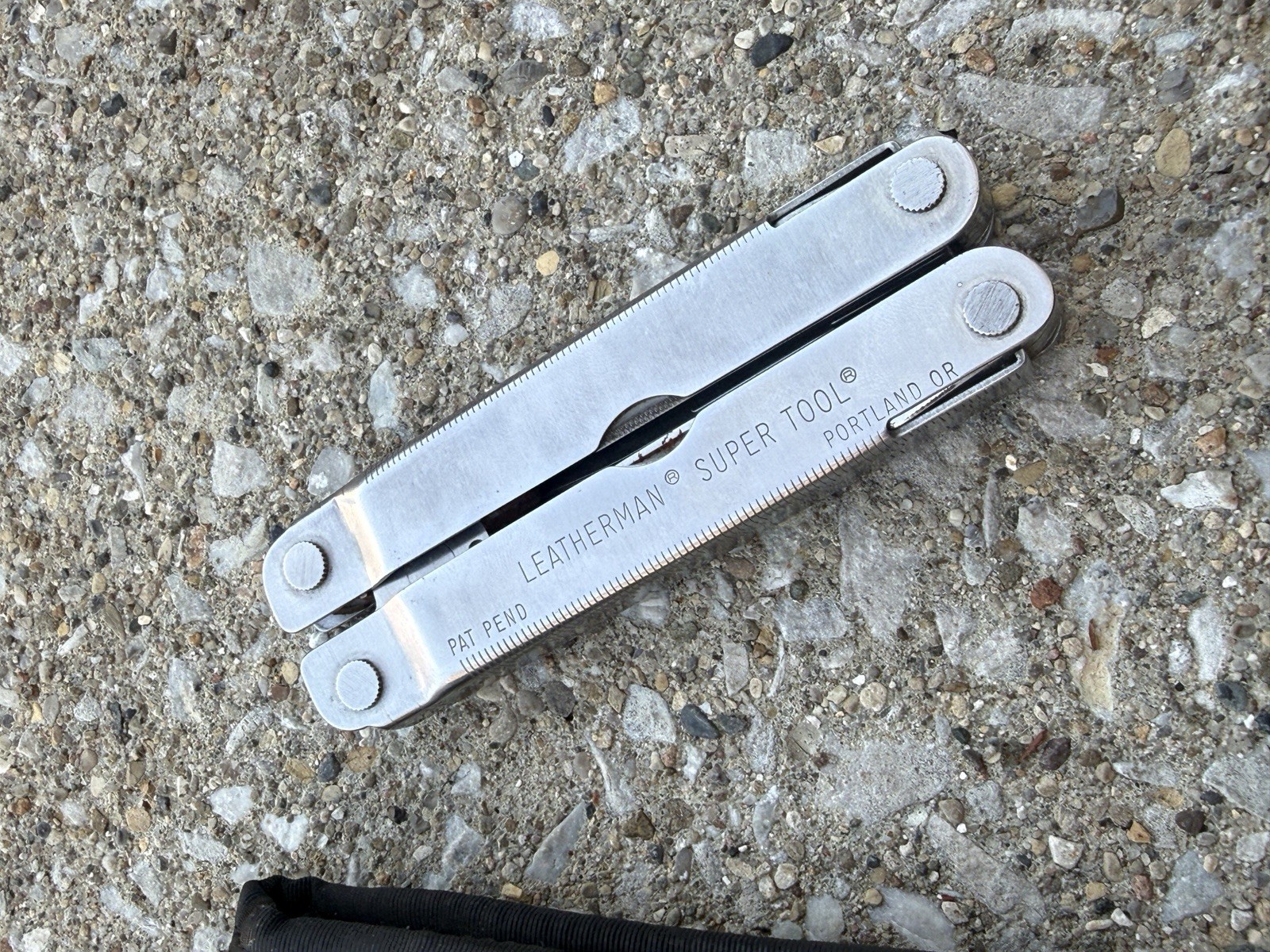 Vintage Unused (but has rust) Leatherman Super Tool w/ Box & Sheath 1996