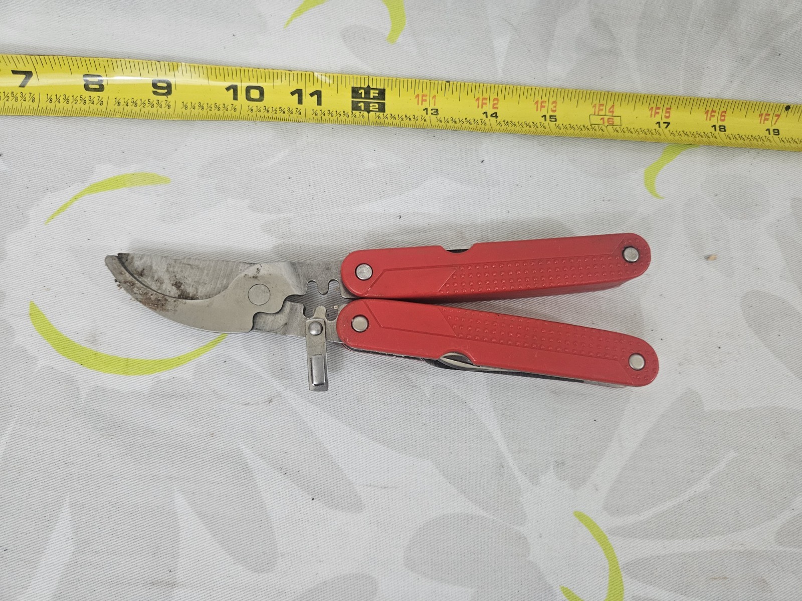 Multi Tool Gardening Scissors W/ Red Handles