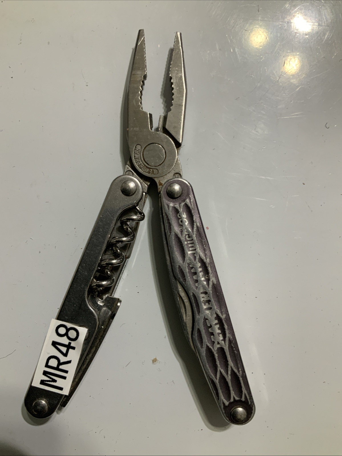 Leatherman Juice C2 Multi Tool! RETIRED! *MACK* – MR48 – Broken