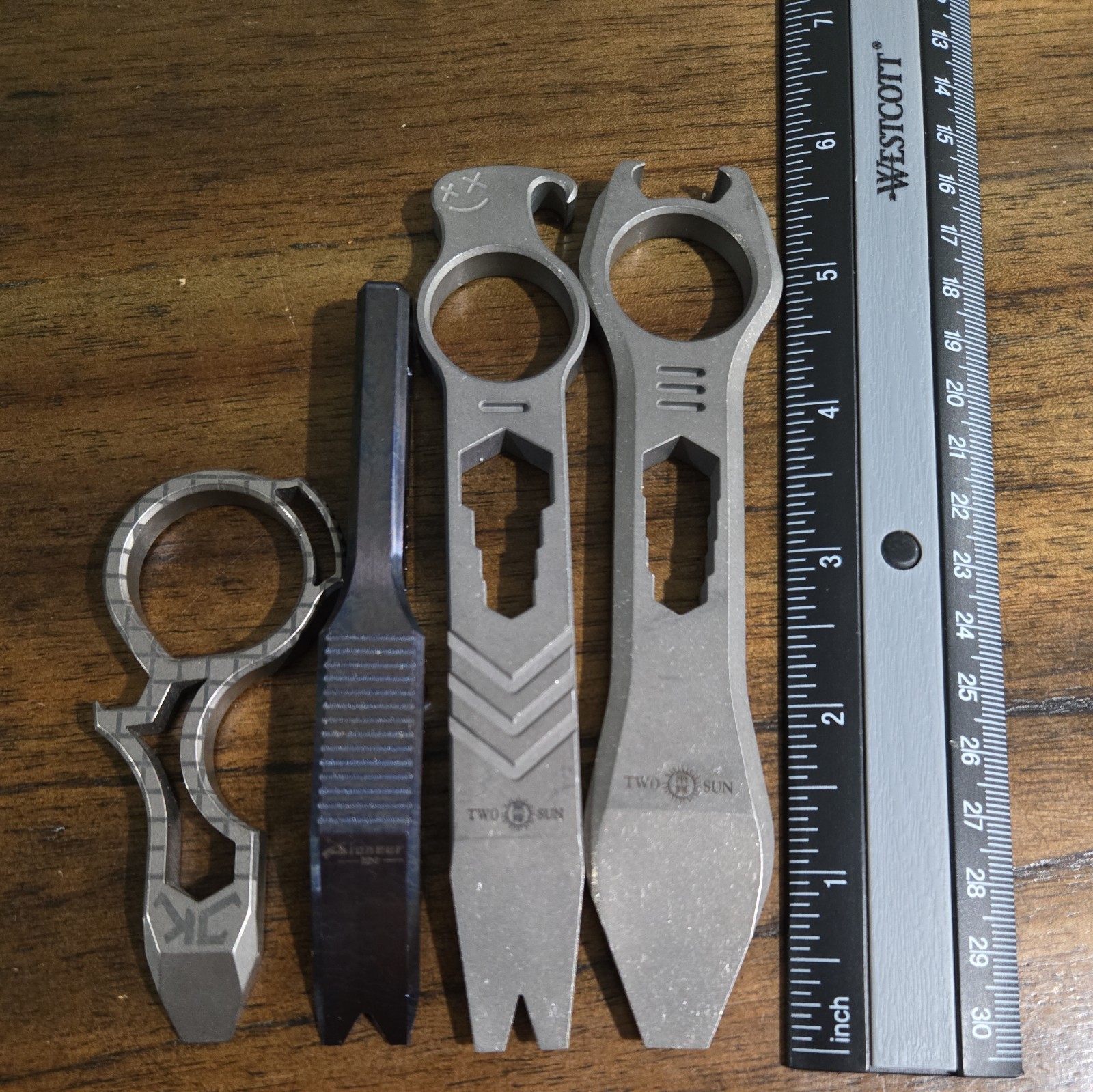 Titanium Pry Bar Multitool Set . Brand New Never Used .