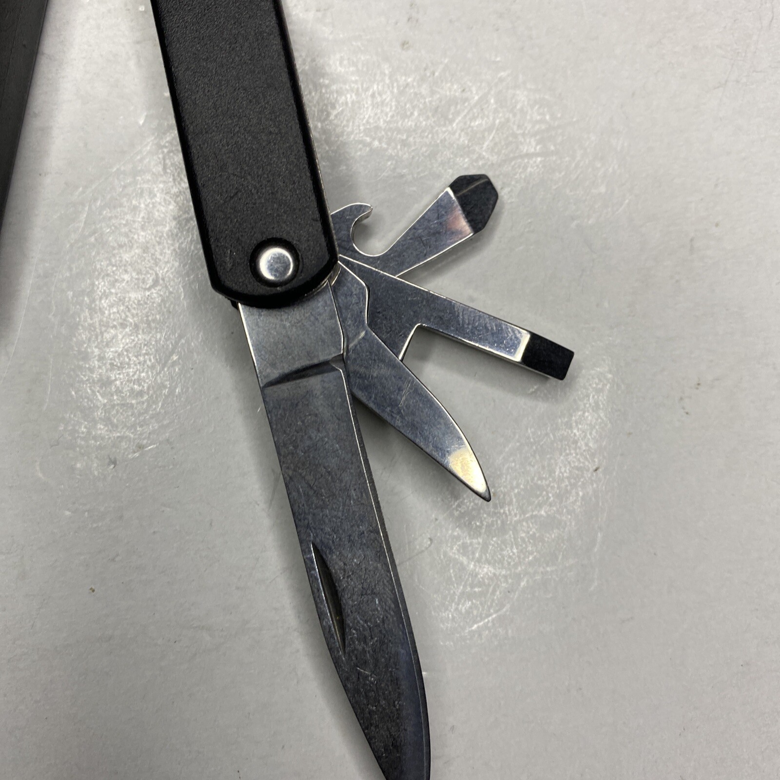 Barlow La Crosse Forage and Turf Logo Hard Plastic Grip Multi Tool Pliers