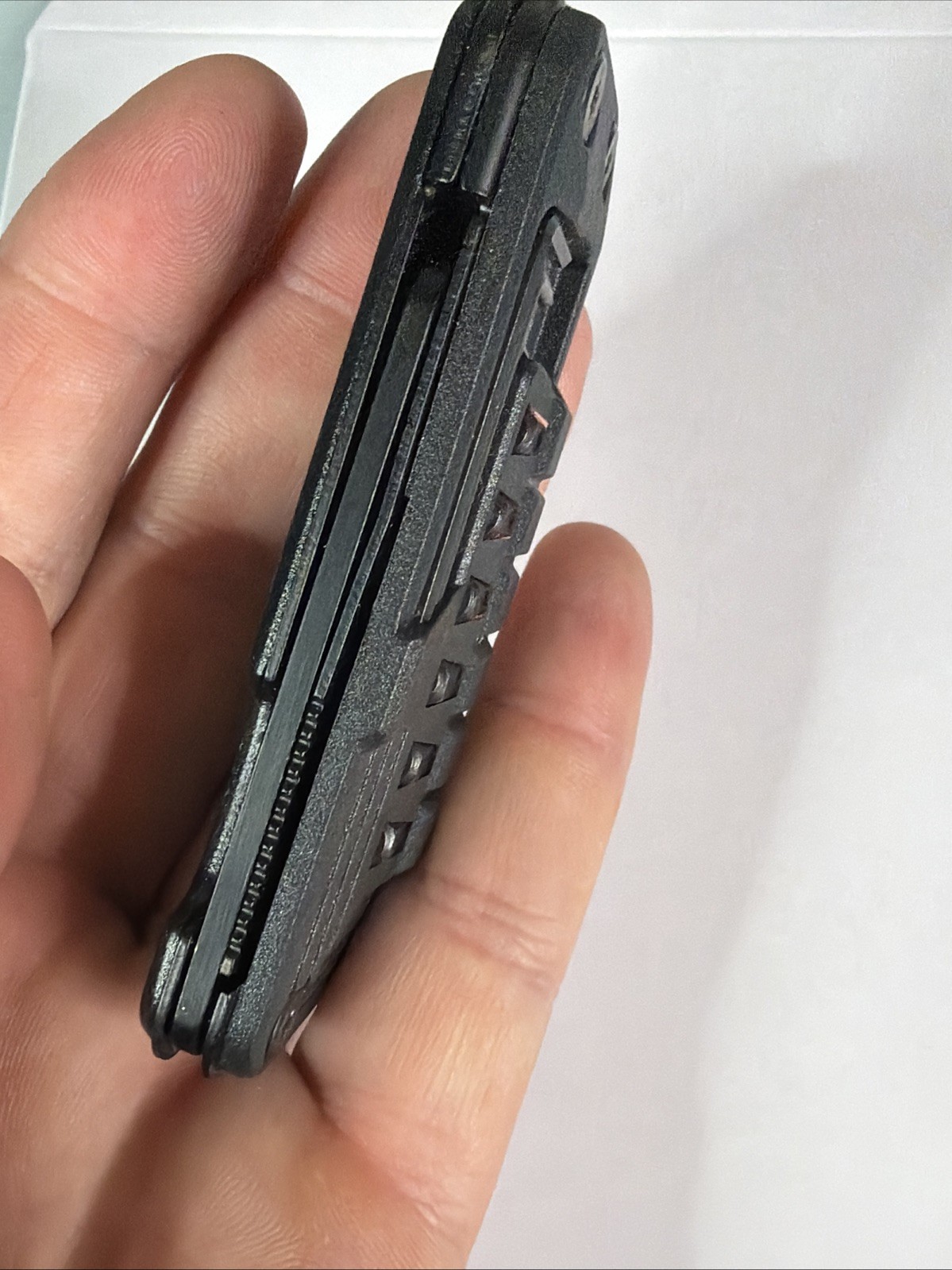 Multitool Knife 17 in 1Fire Starting Sticks, Bottle Opener, Saw Screwdrivers …