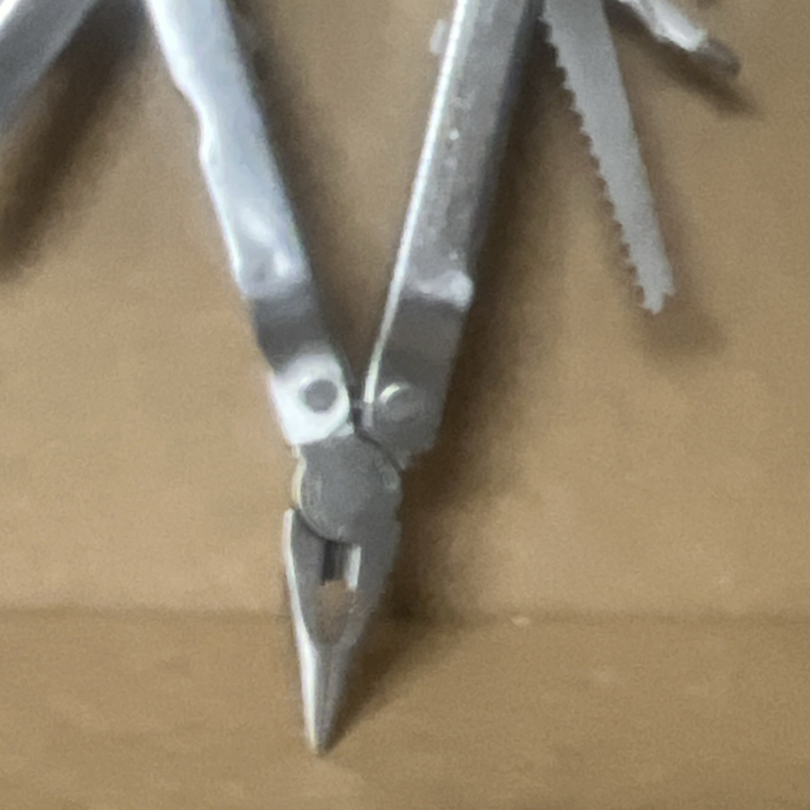 Leatherman Super Tool 200 Stainless Steel Multi-Tool Knife Plier Silver