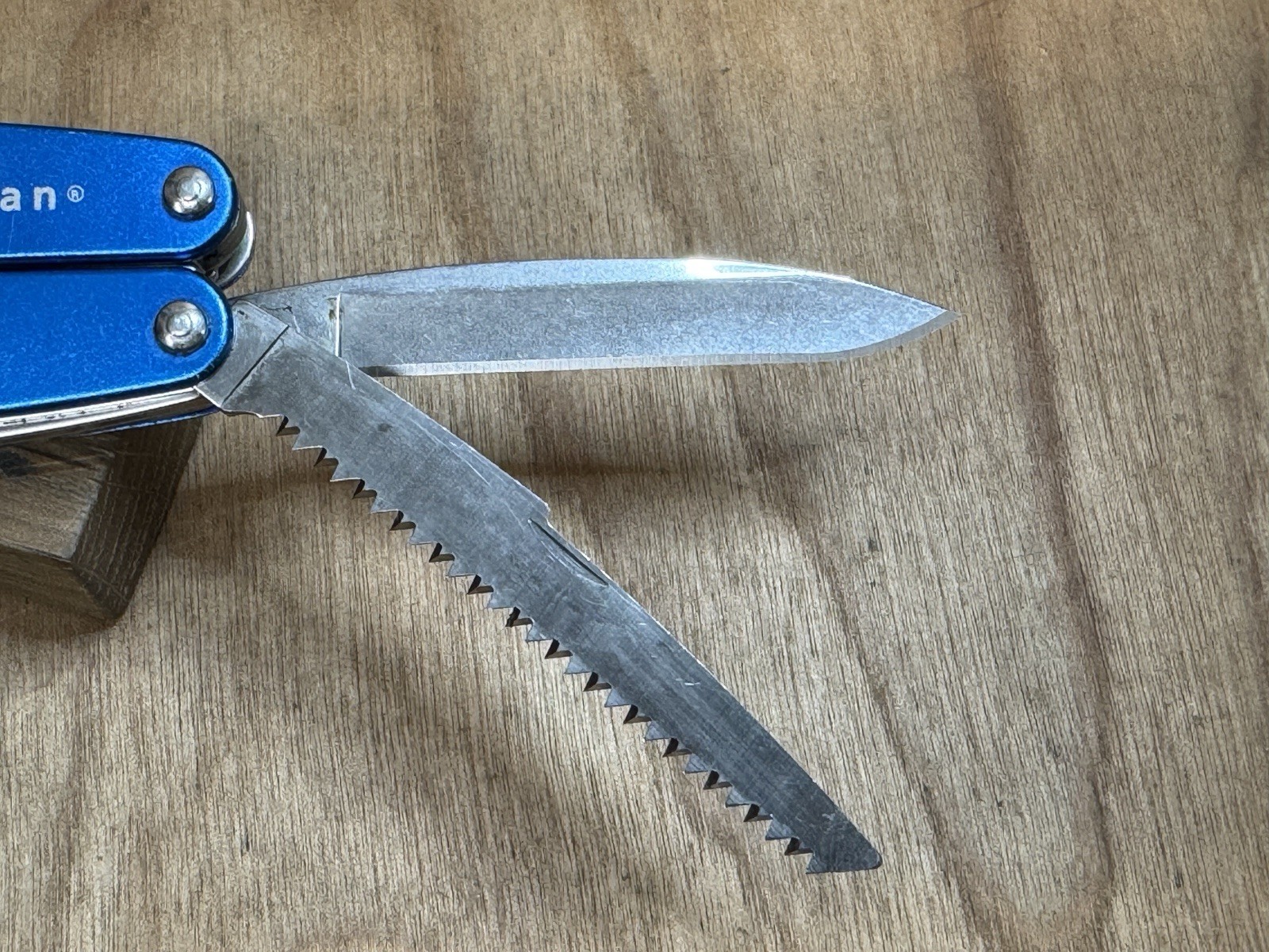 LEATHERMAN JUICE CS4 COLUMBIA BLUE W/Sheath Multi Tool Retired USA EXCELLENT!