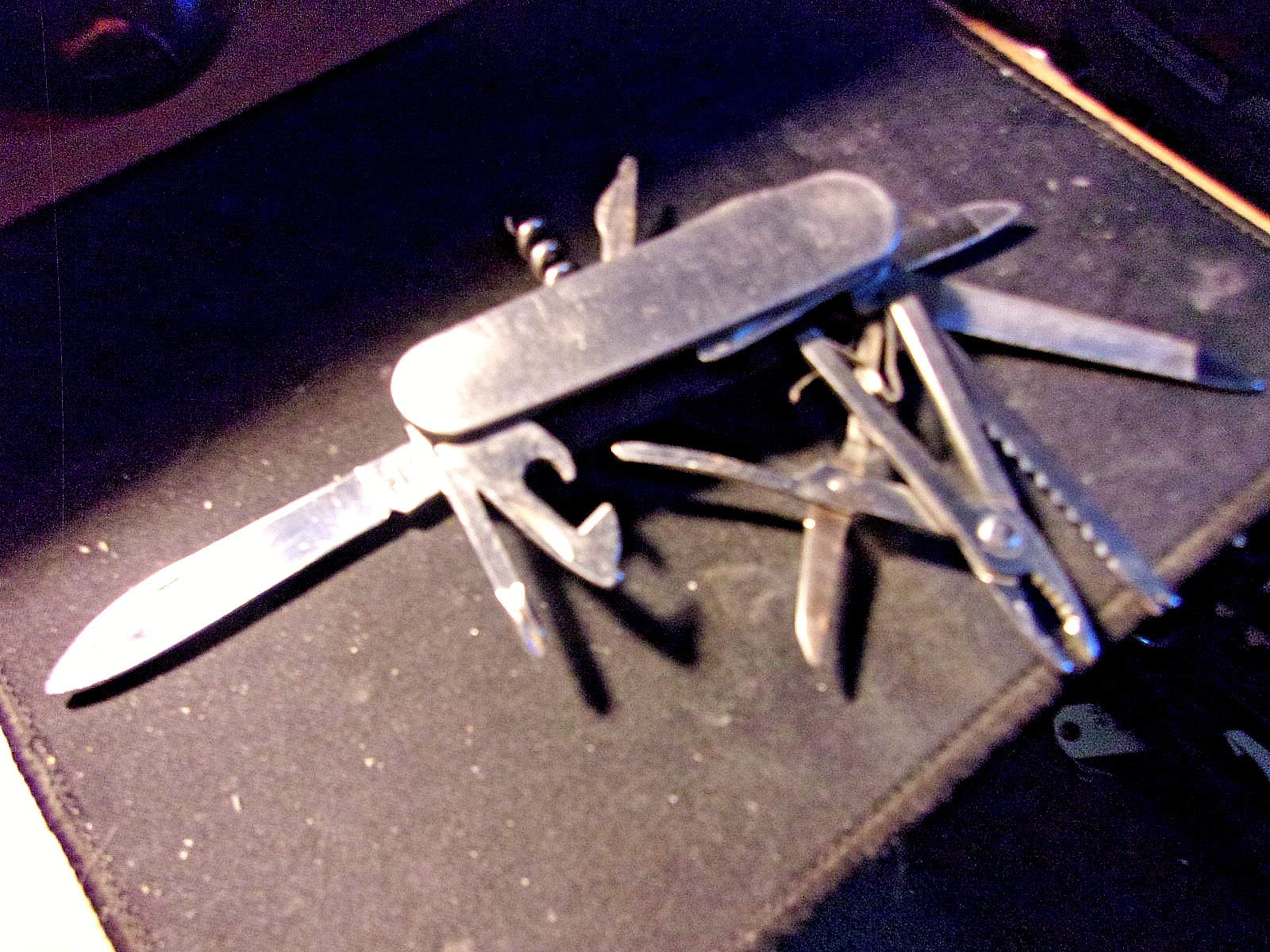 7 PIECE TOOL & 12 PIECE TOOL UTILITY POCKET KNIFE STAINLESS