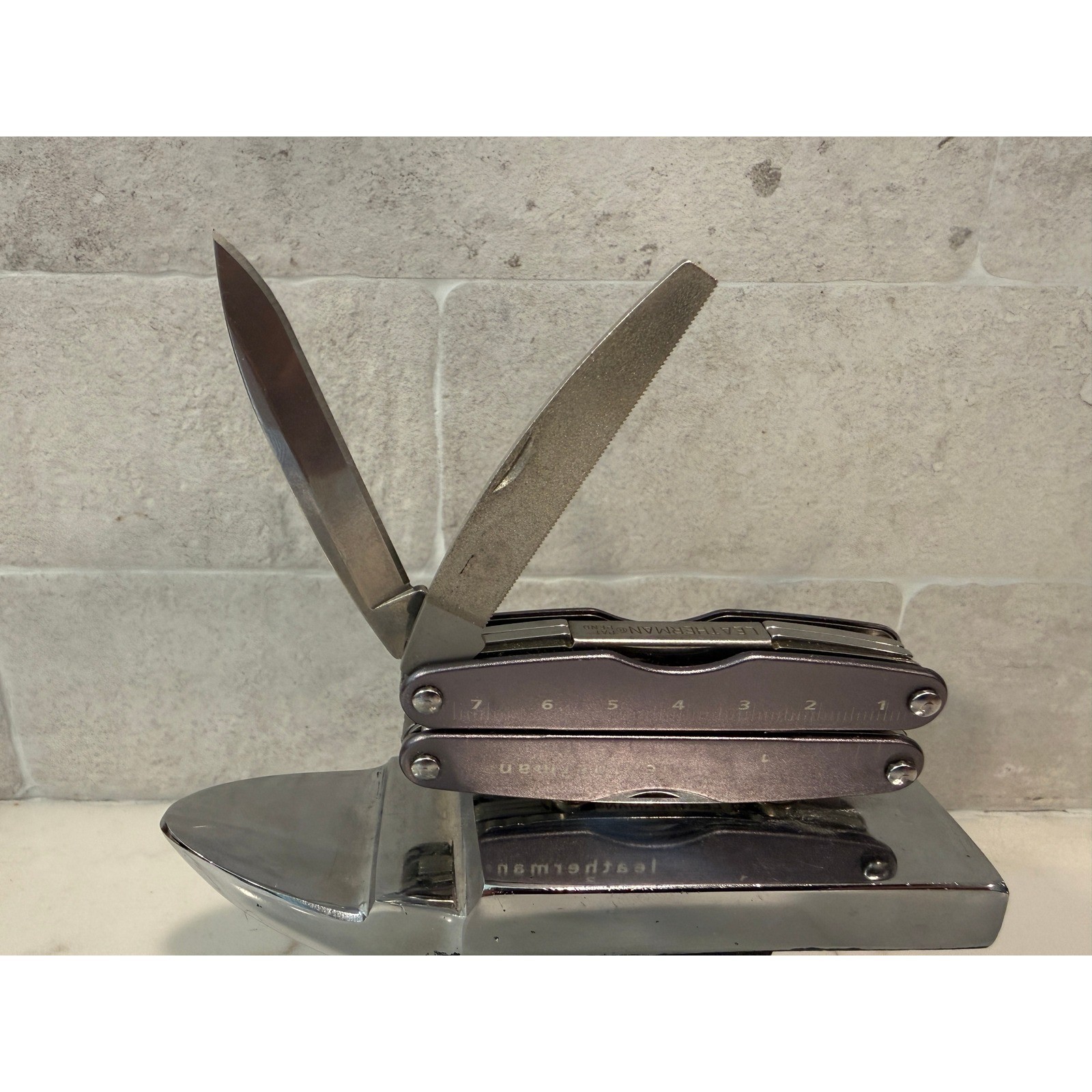 RARE! Leatherman Juice KF4 Multi-Tool Storm Gray Retired Knife Pliers Saw File