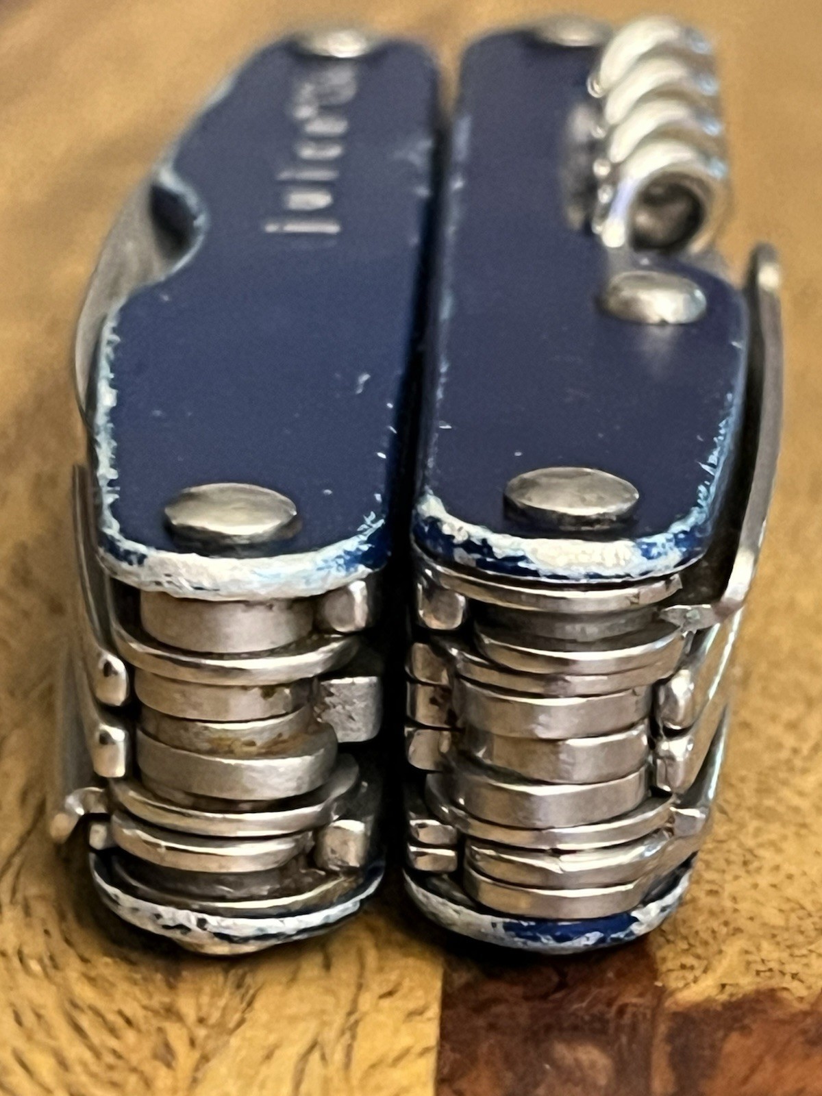 Retired Leatherman Juice CS4 Blue 15-In-1 Retired Multi-Tool Knife DISCONTINUED