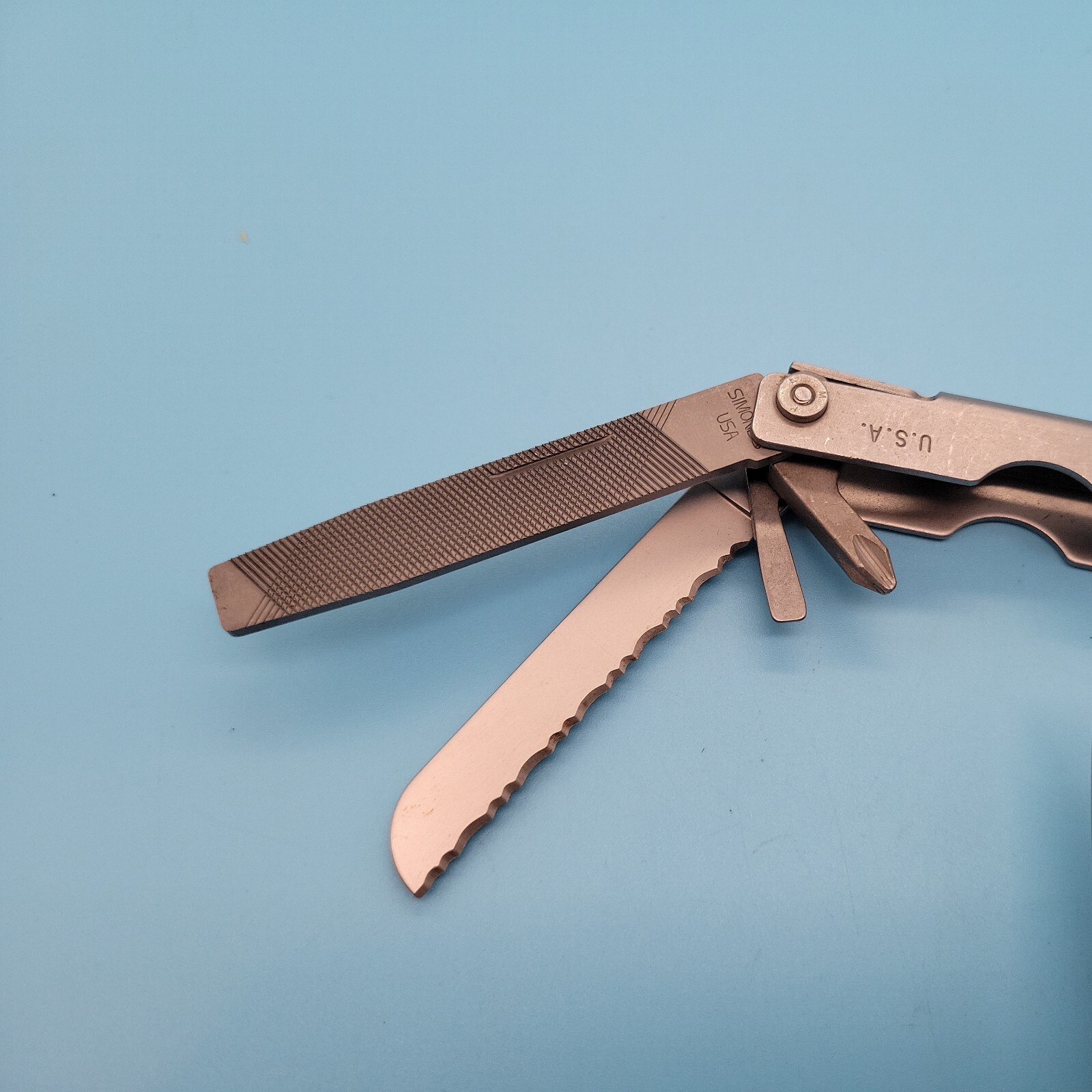 Gerber USA MP600 Multi-Tool Gray Blunt Nose Pliers Screwdrivers Knife – Vintage