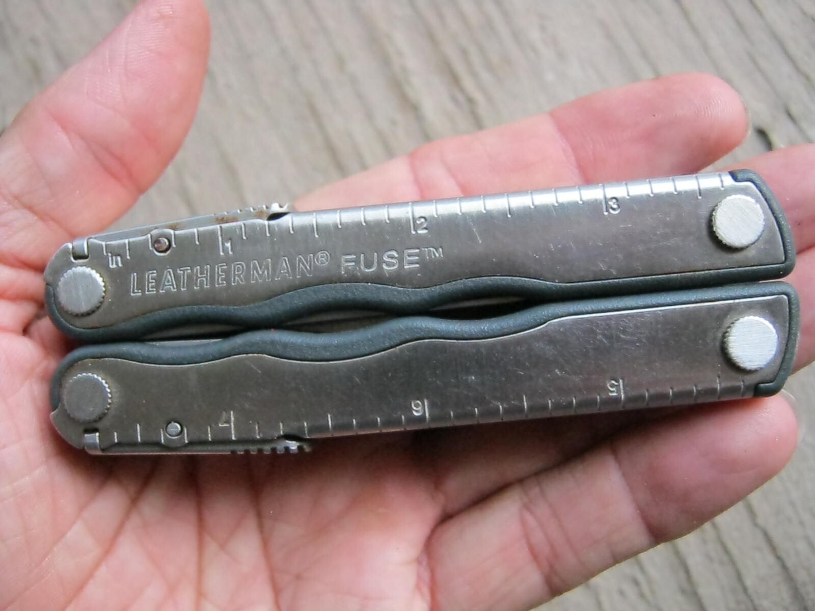 LEATHERMAN FUSE STAINLESS STEEL MULTITOOL ADVERTISING “METSO” W/BLACKBERRY POUCH