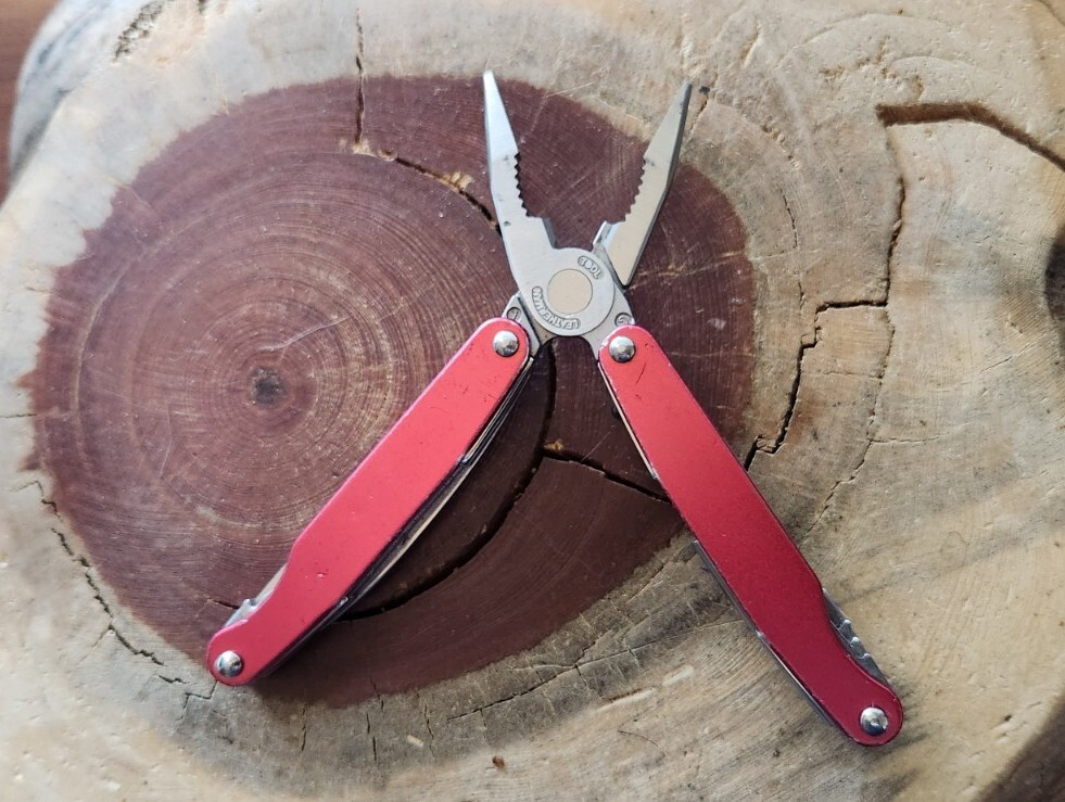 leatherman juice C2 Multi Tool Inferno Red Retired Vintage Preowned Made – W87