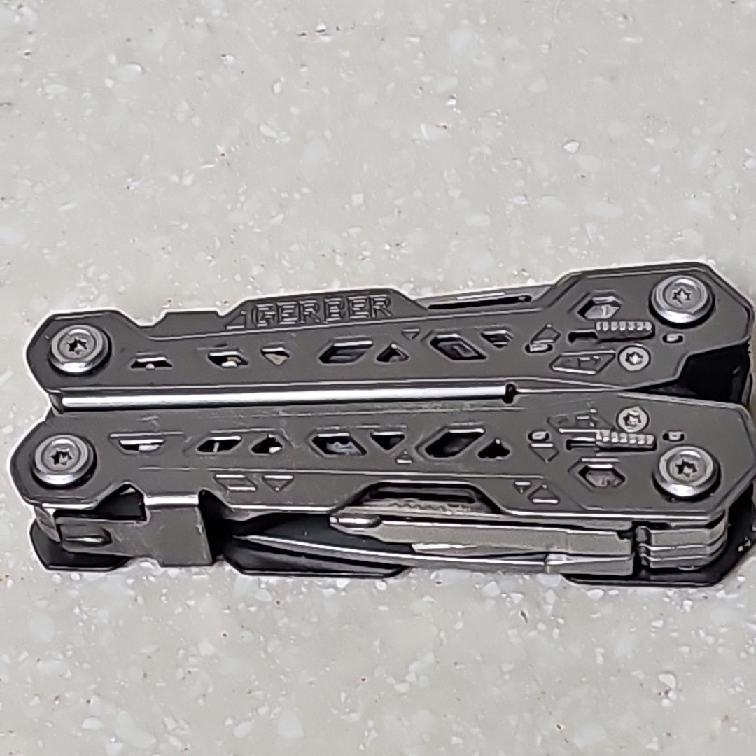 Gerber Suspension Truss 15-in-1 Multi-Tool Stainless Steel