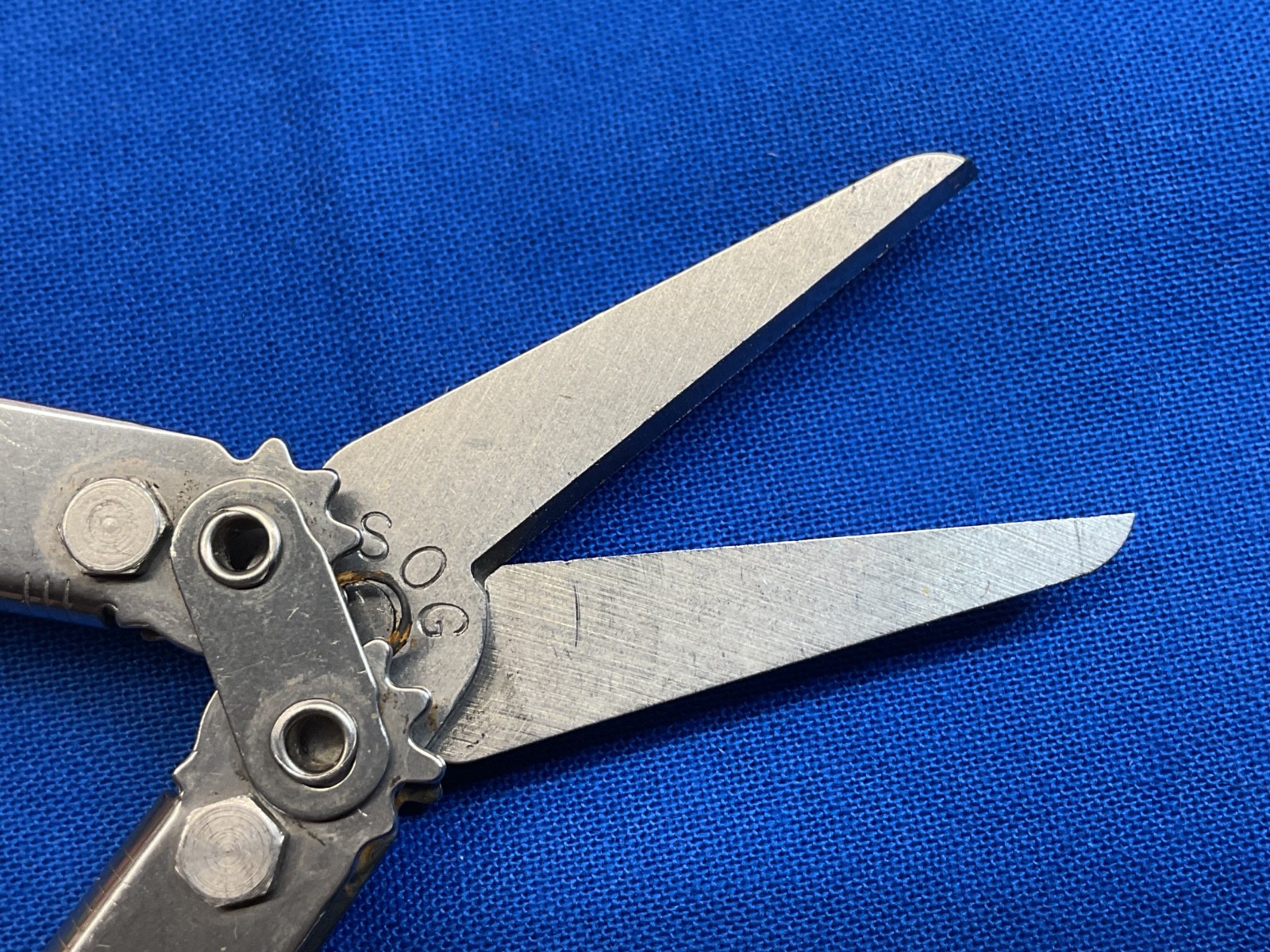 SOG CrossCut Multi-Tool Knife Scissors