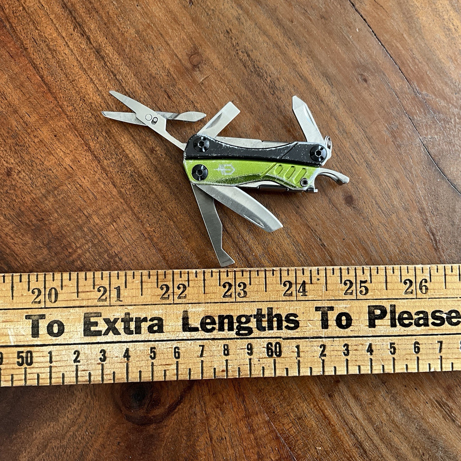 Gerber Gear Dime 12-in-1 Mini EDC Multitool – Needle Nose Pliers, Pocket Knife