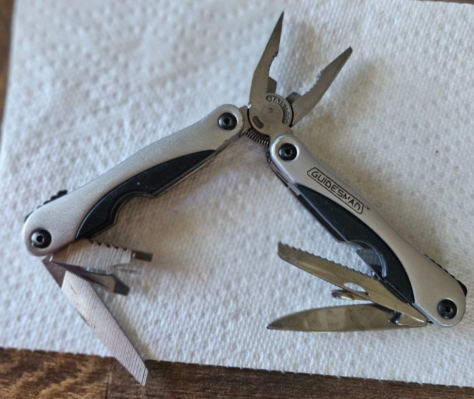 GUIDESMAN MULTI-FUNCTION TOOL 13-in-1 Pliers Knife